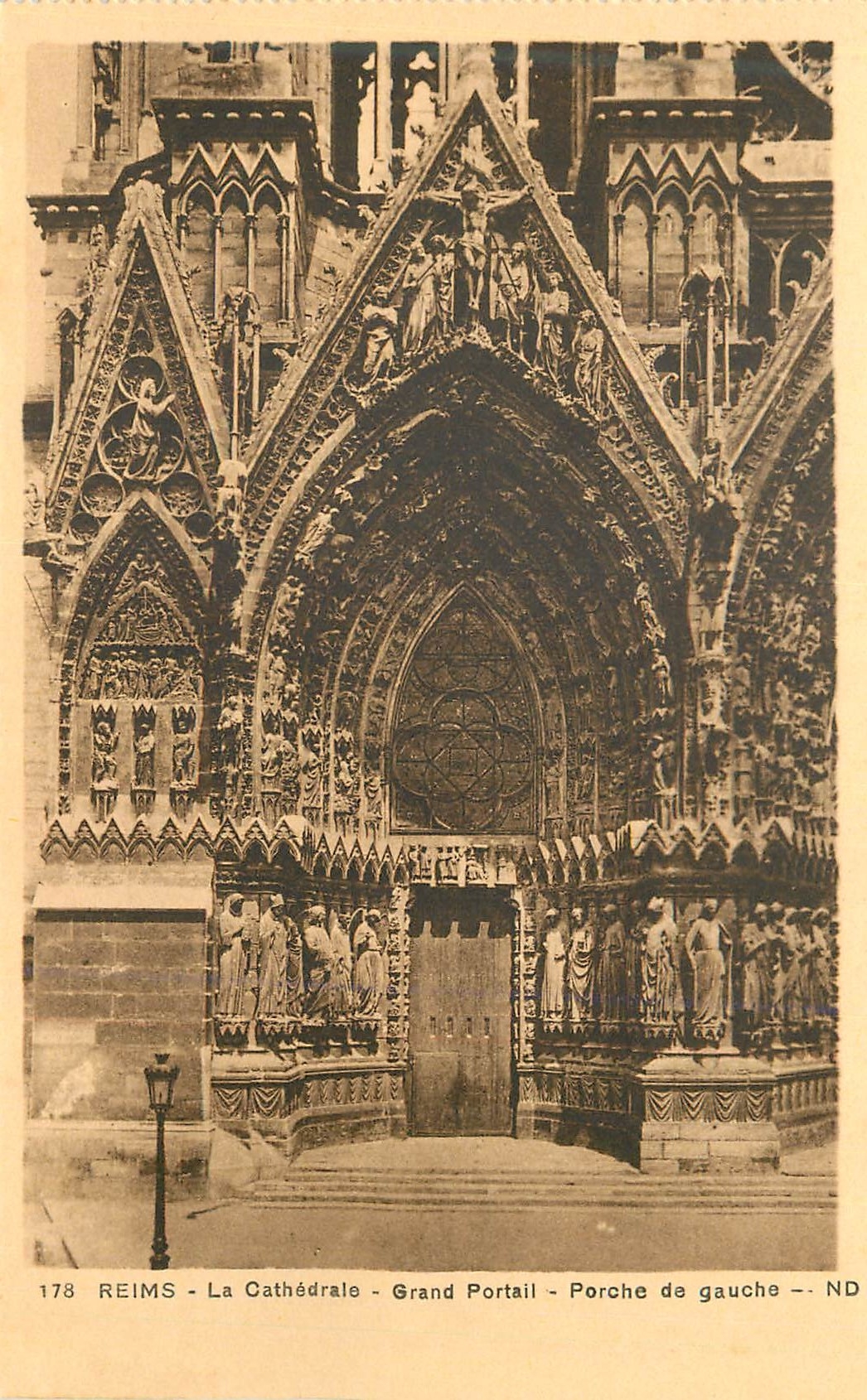 CPA 178 reims la cathedrale grand portail porche de gauche