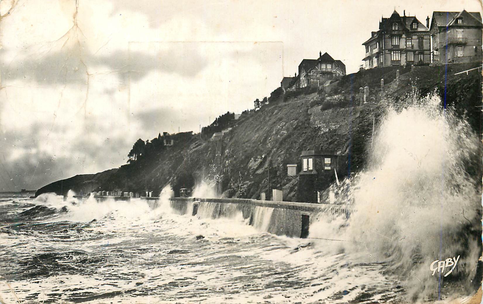 CPM 48 granville (manche) mer demontee