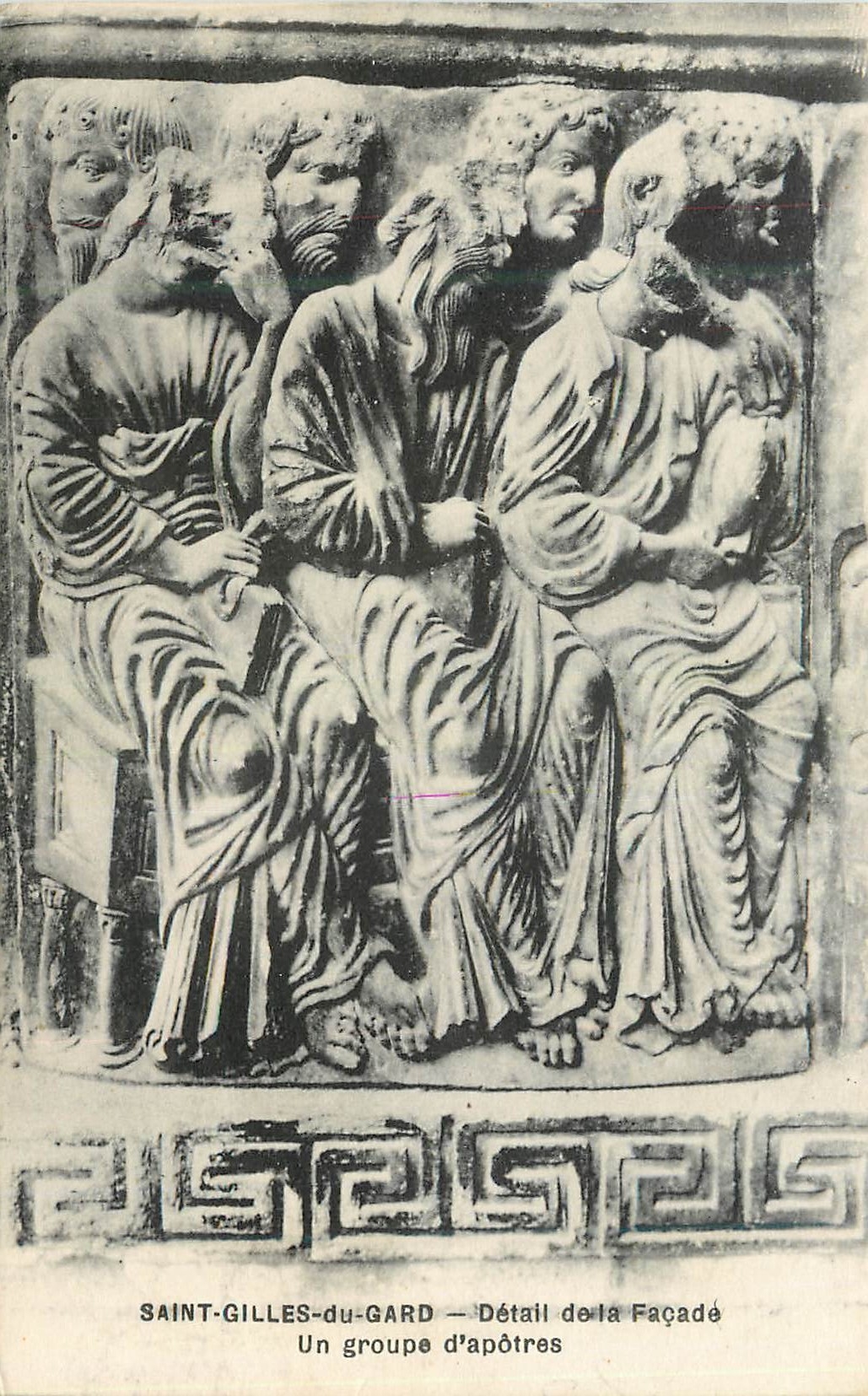 CPA Saint Gilles du Gard Detail de la Facade Un groupe d'Apotres