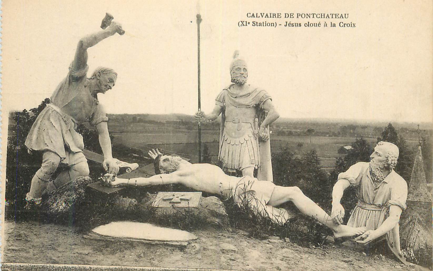 CPA Calvaire de Pontchateau (XIe Station) Jesus Cloue a la Croix
