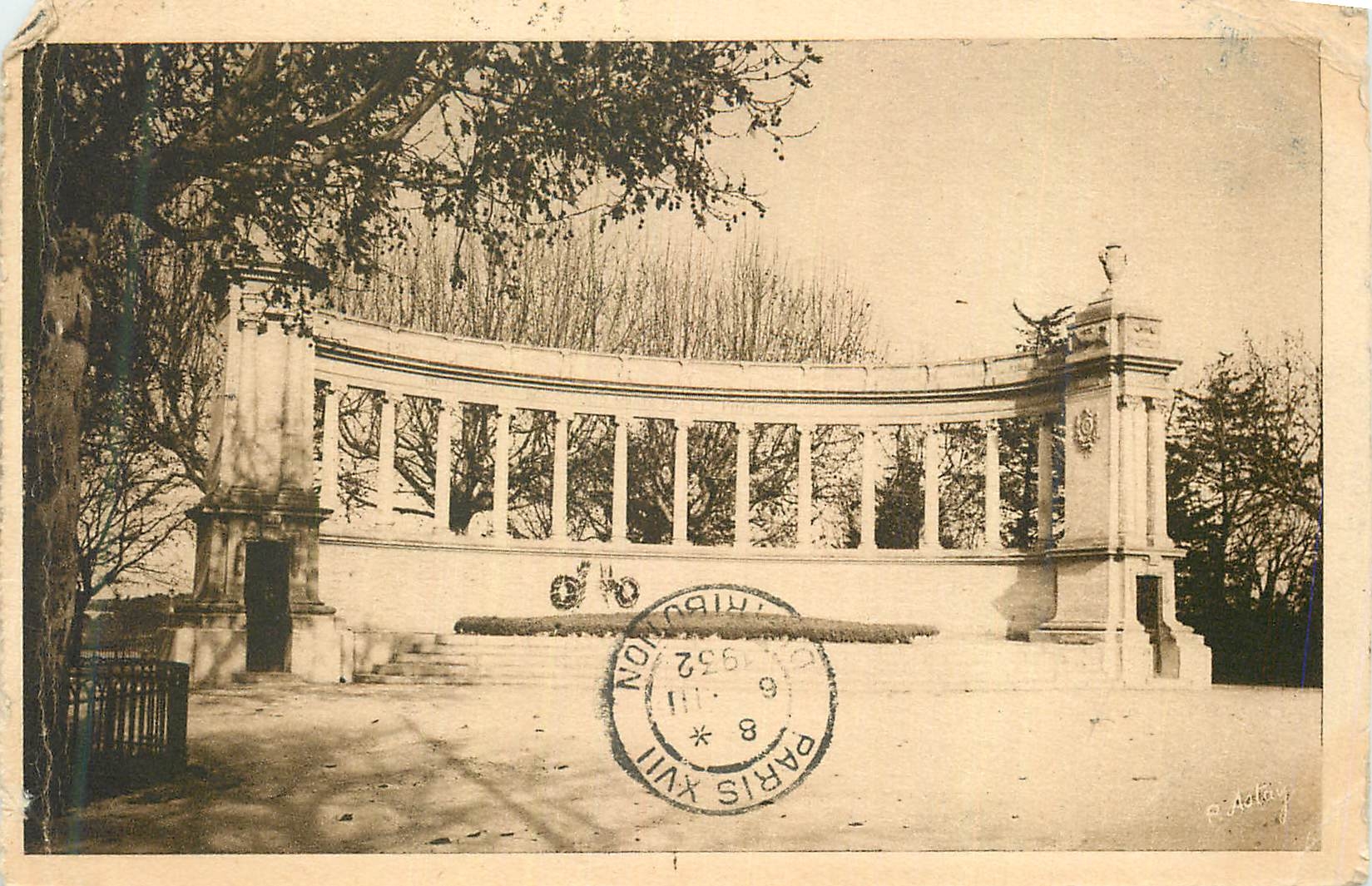 CPA Montpellier(Monument aux Morts)