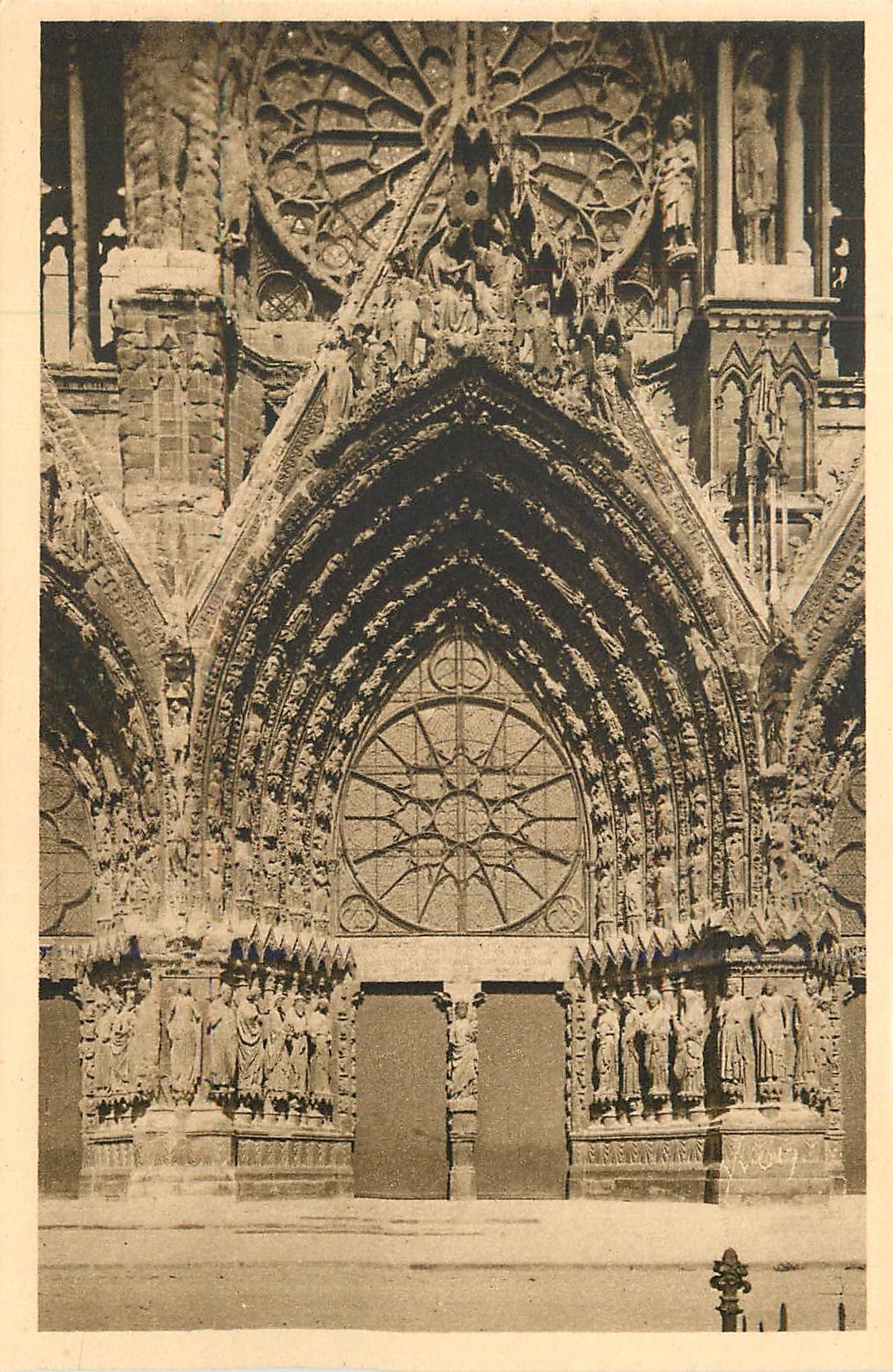 CPA Reims (Marne) la Cathedrale le Portail Principal