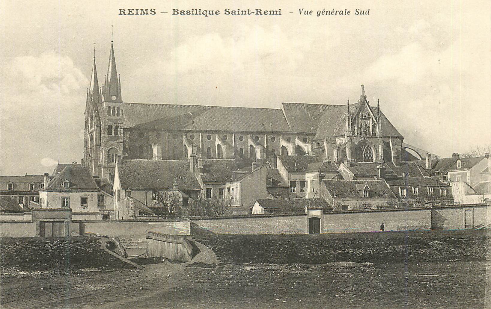 CPA Reims Basilique Saint Remi Vue Generale Sud