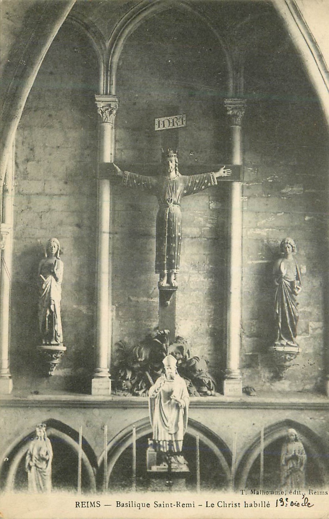 CPA Reims Basilique Saint Remi le Christ Habille