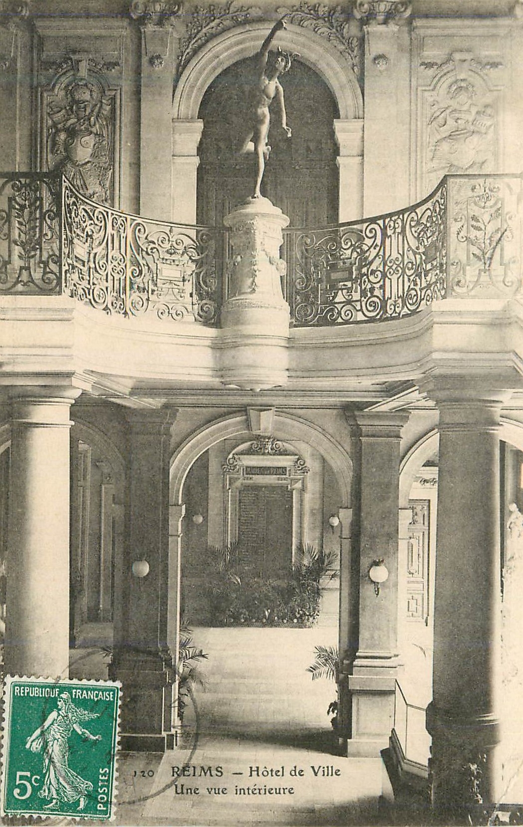 CPA Reims Hotel de Ville une Vue Interieure