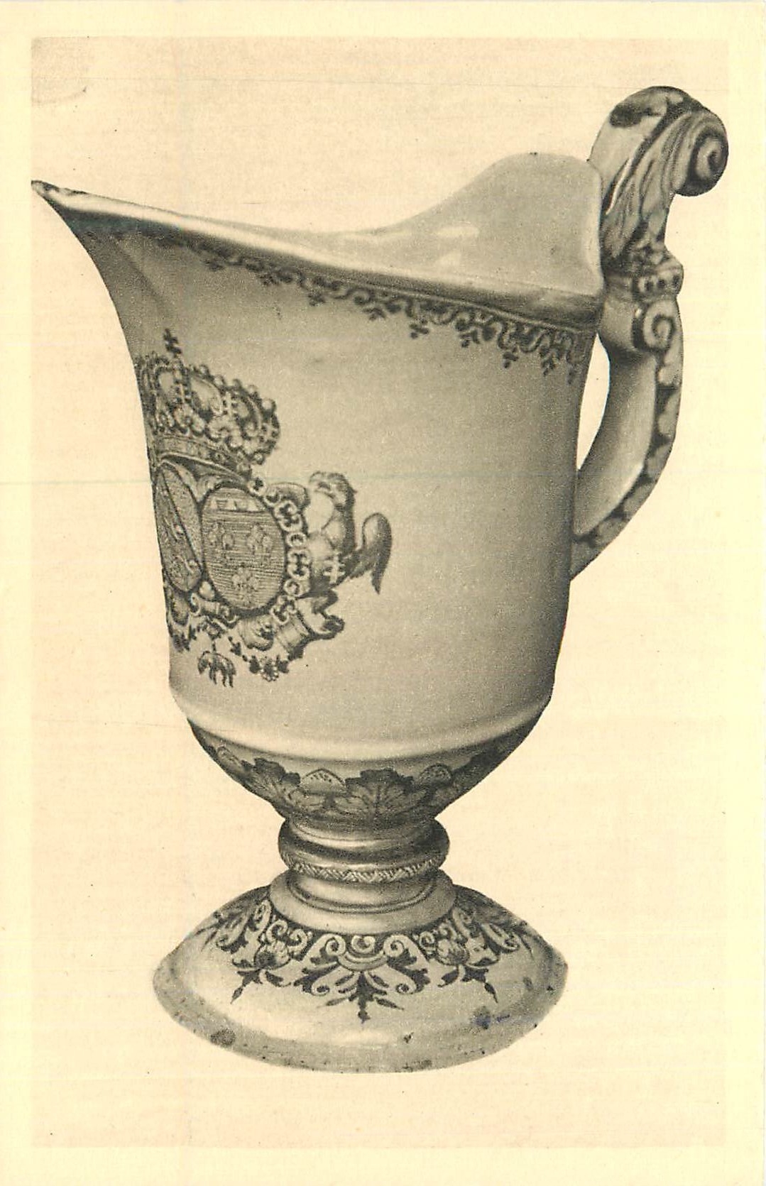 CPA Nancy Musee Historique Lorrain au Palais Ducal Aiguiere en Casque aux Armes du Duc Leopold (deb XVIIIe S)