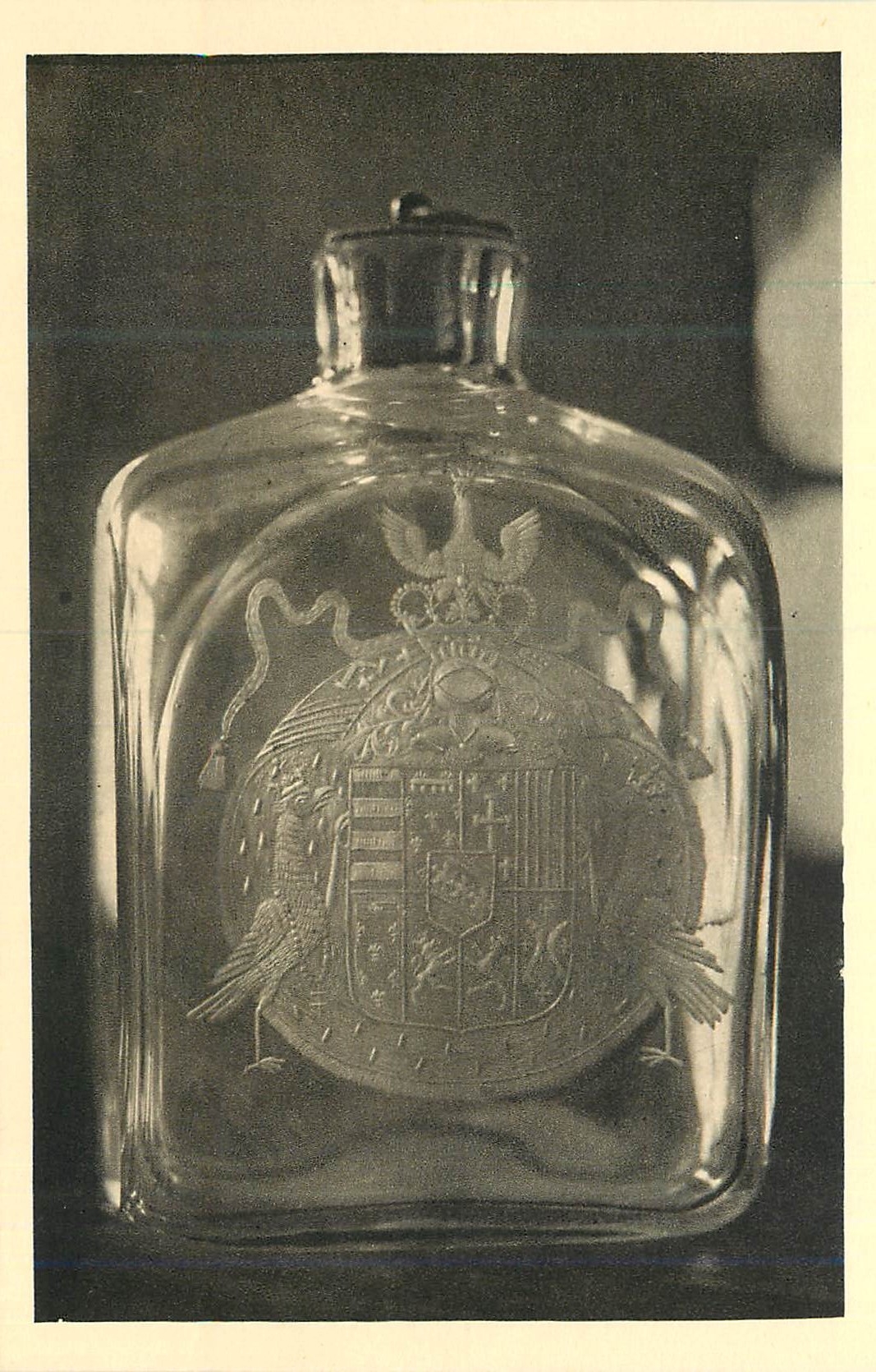 CPA Nancy Musee Historique Lorrain au Palais Ducal Flacon aux Armes du Duc de Lorraine Leopold (1698 1729)