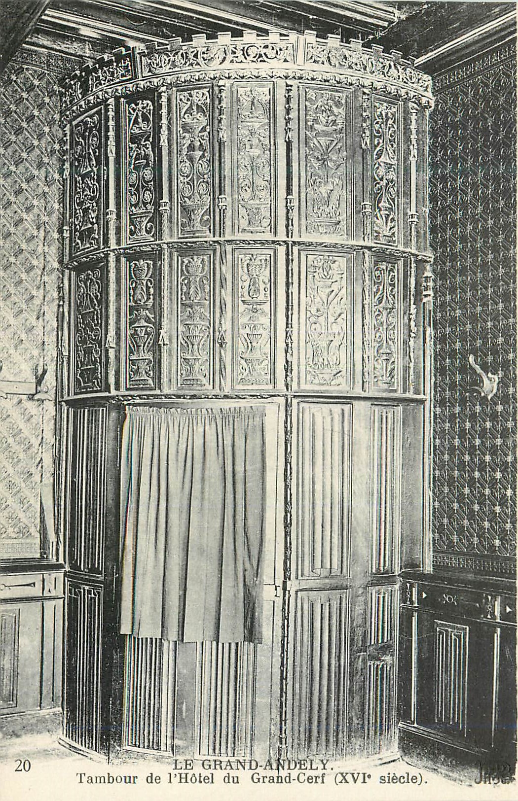 CPA Le Grand Andely Tambour de l'Hotel du Grand Cerf (XVIe S)