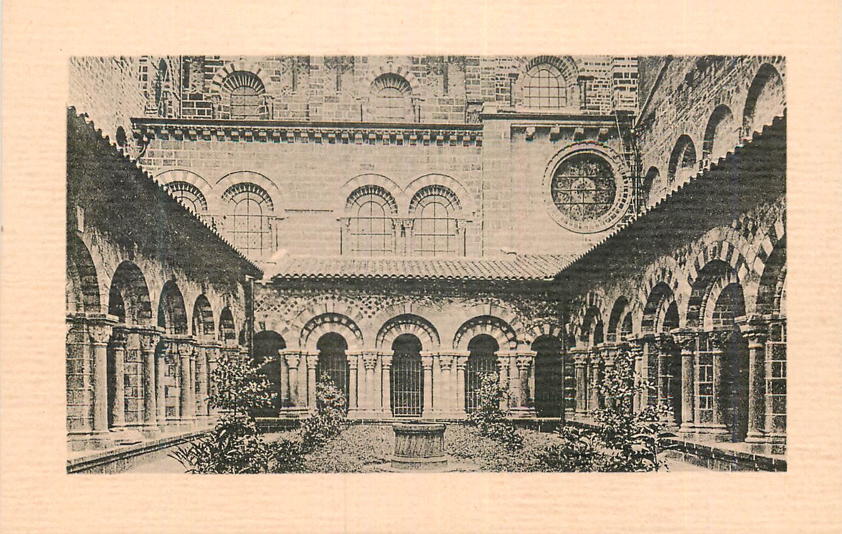 CPA Le Puy Le Cloitre de la Cathedrale