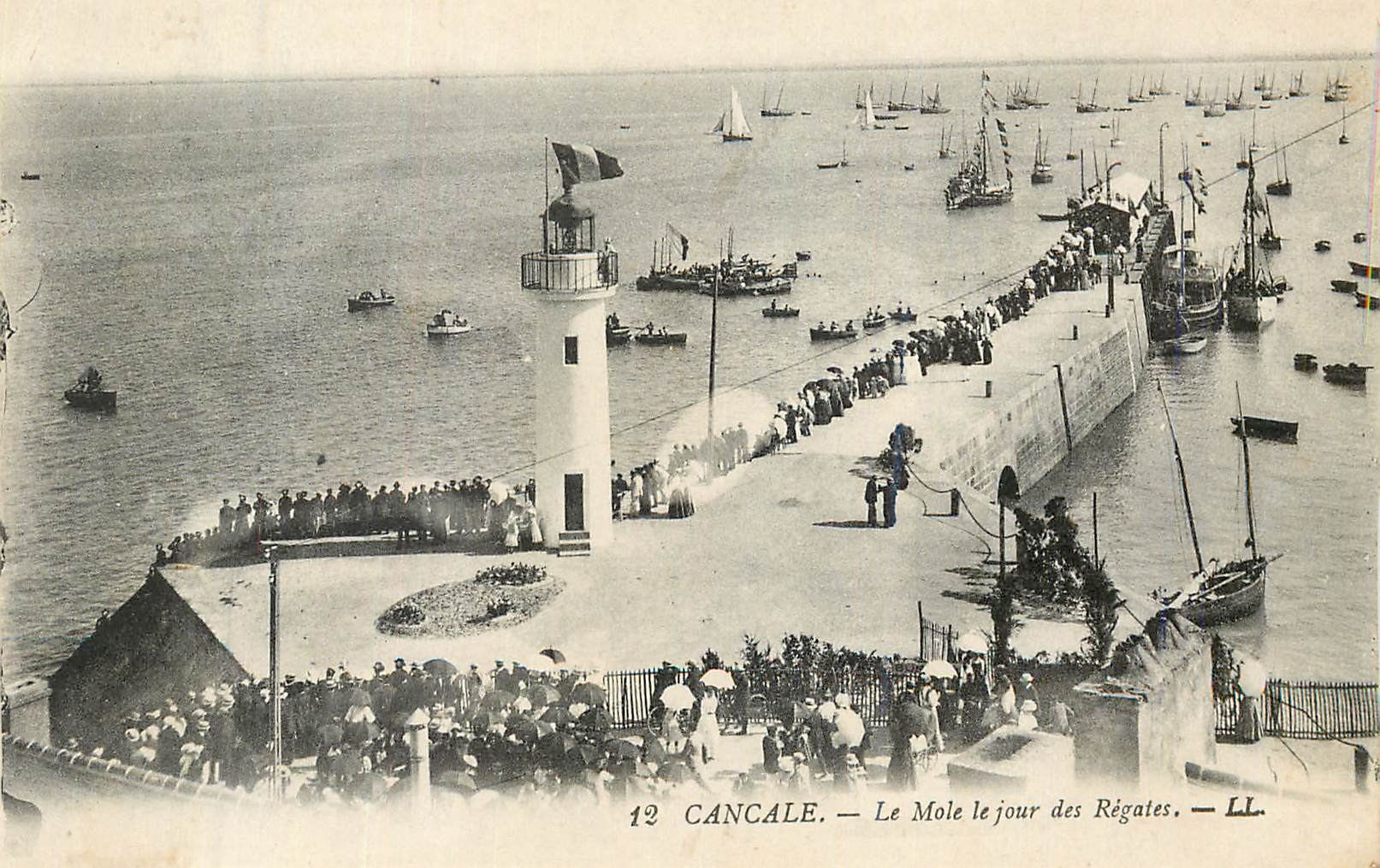 CPA Cancale le Mole le Jour des Regates Bateaux