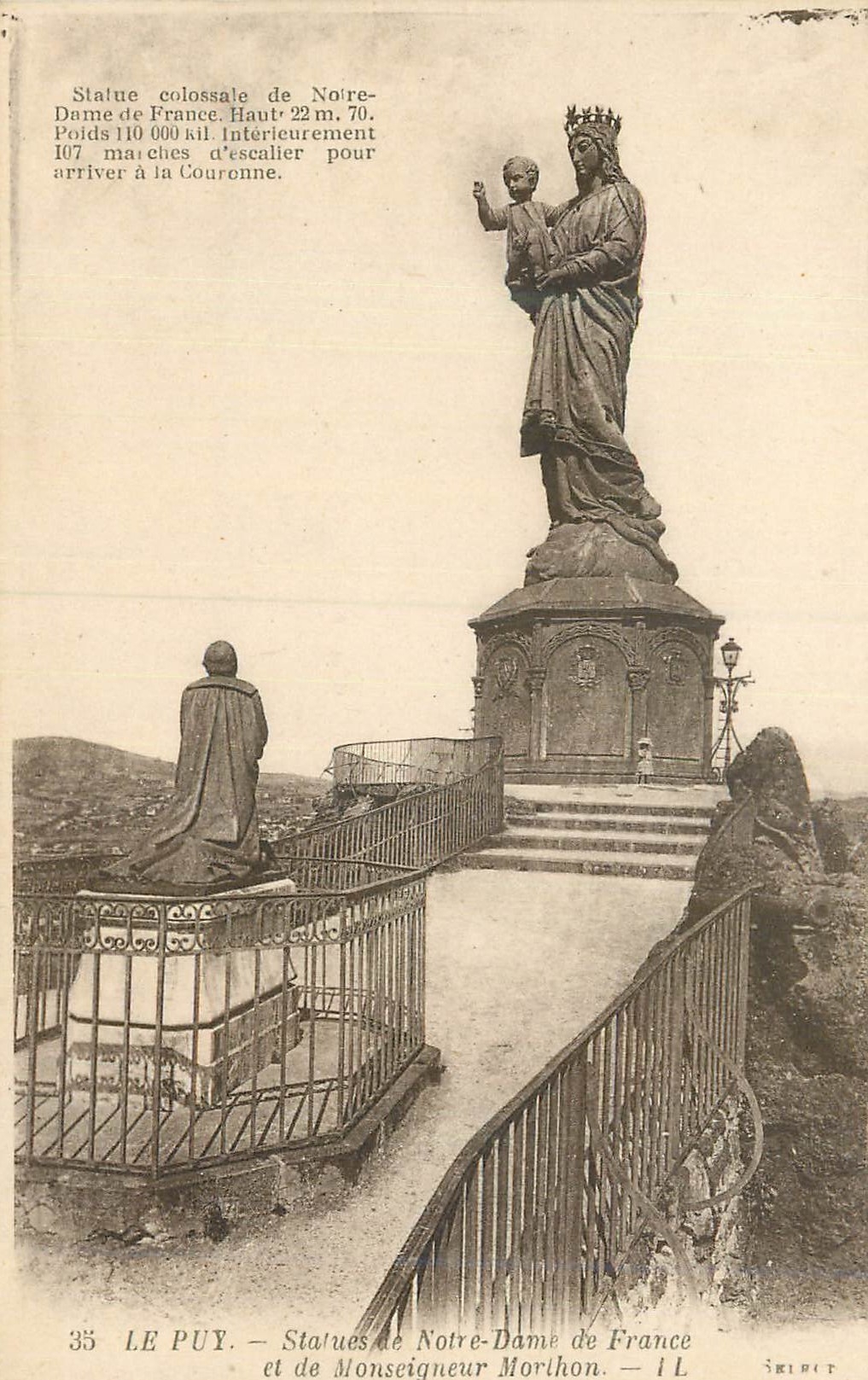CPA le Puy Statues de Notre Dame de France et de Monseigneur Morlbon 