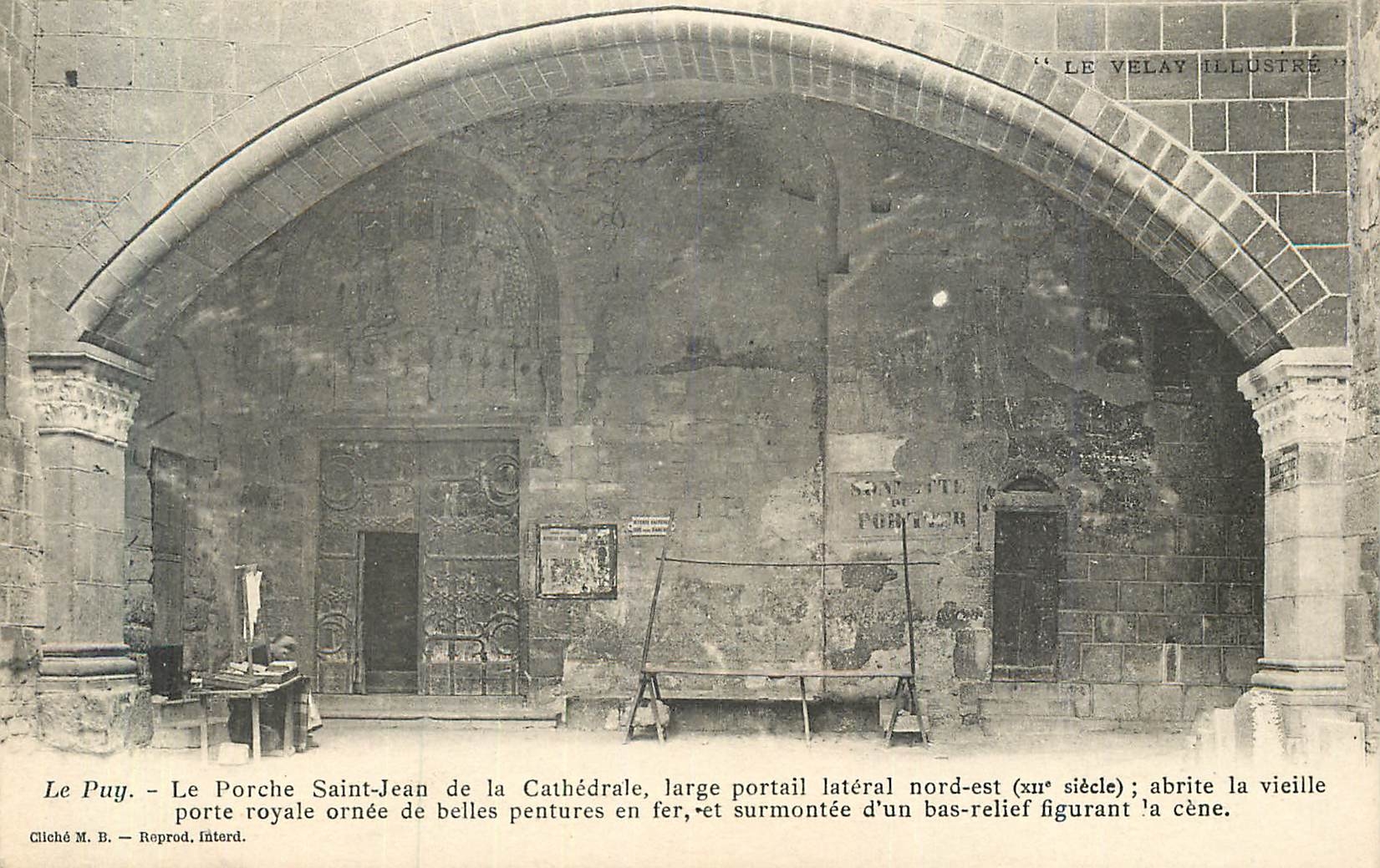 CPA le Puy le Porche Saint Jean de la Cathedrale