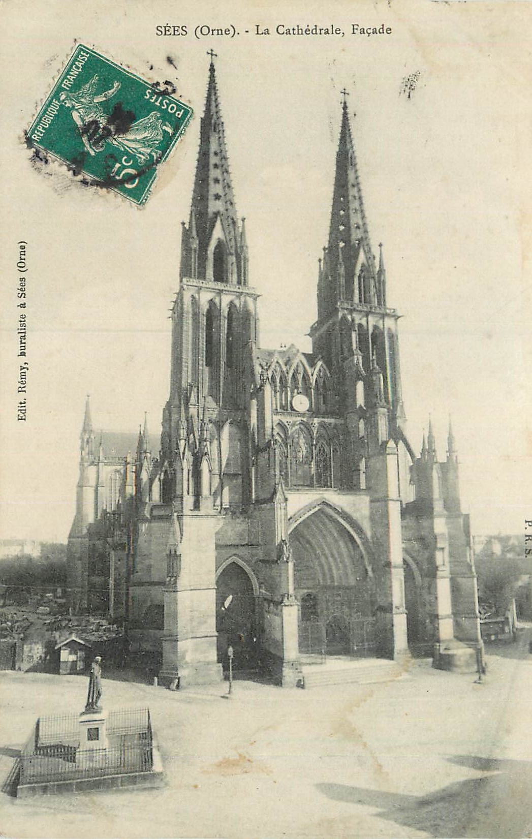 CPA Sees(orne) la cathedrale facade