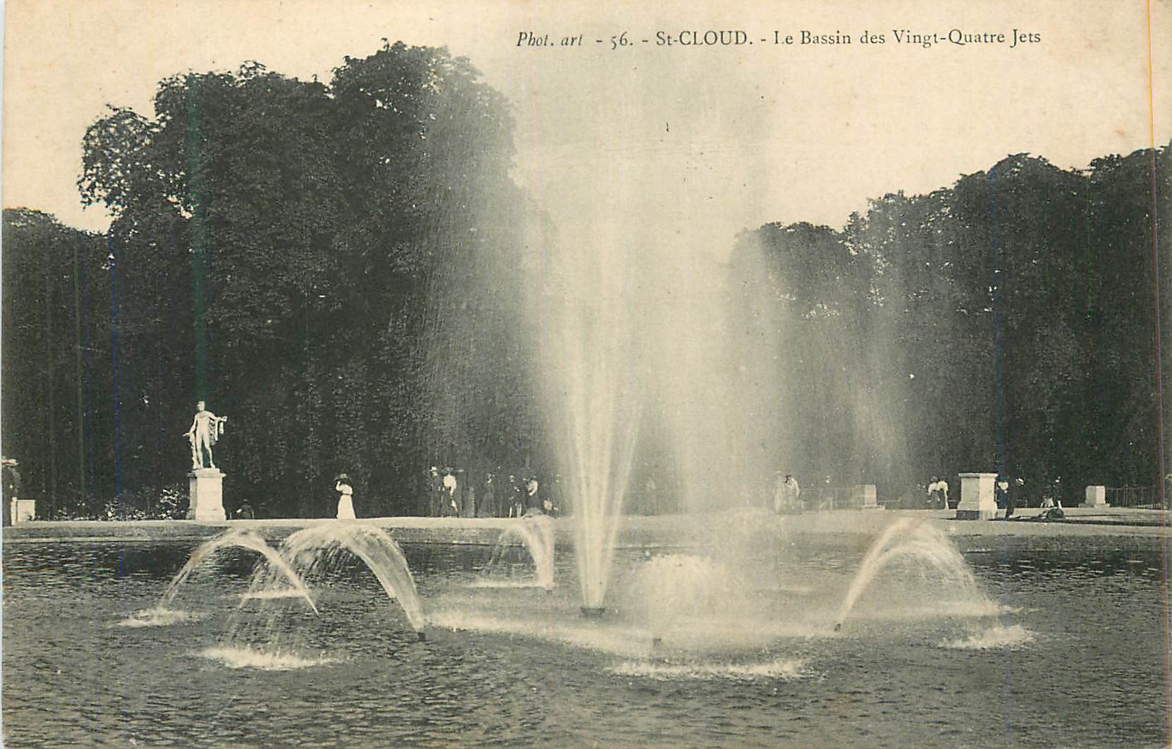 CPA St Cloud Le Bassin des Vingt Quatre Jets
