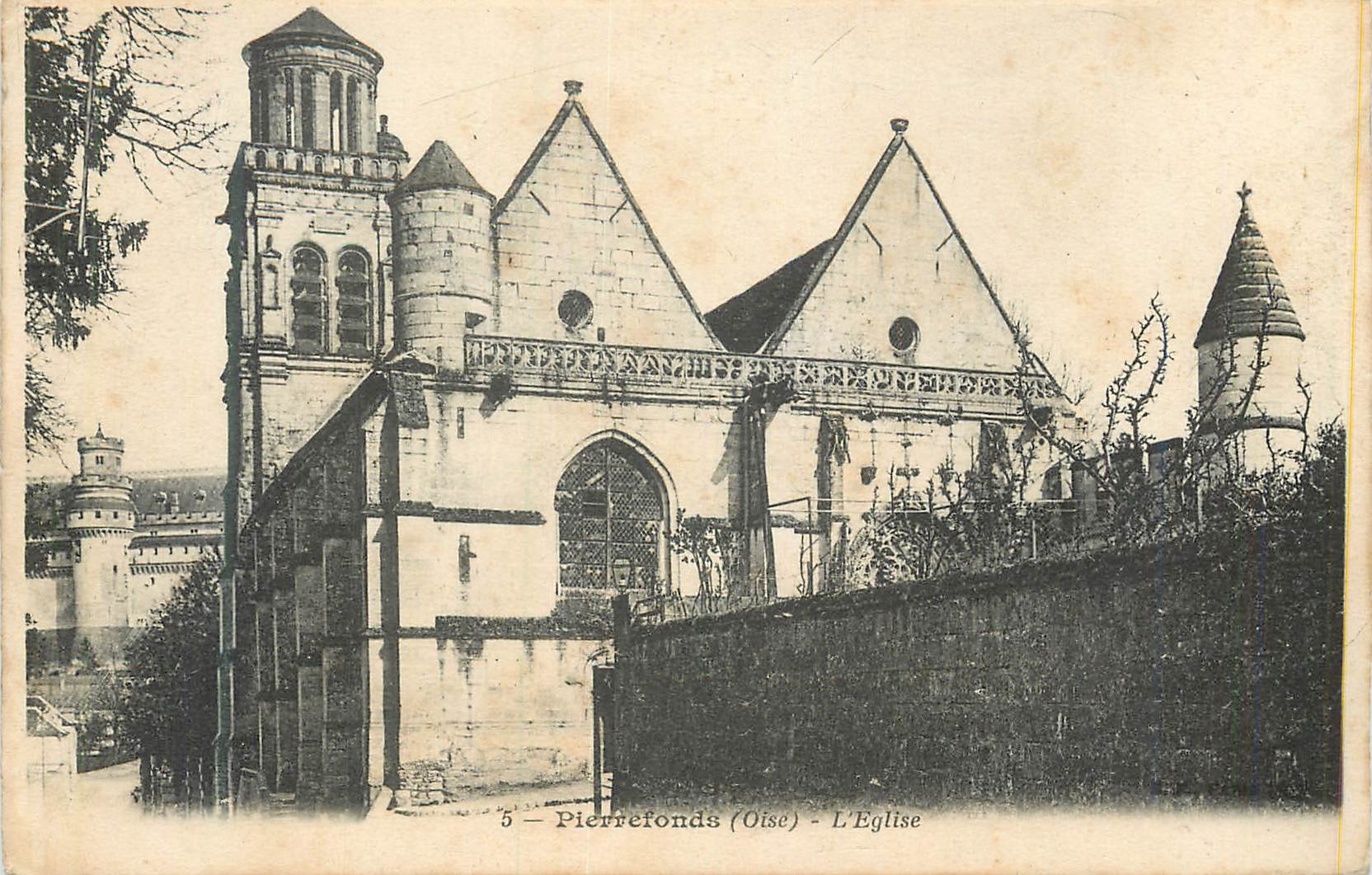 CPA Pierrefonds (Oise) L'Eglise
