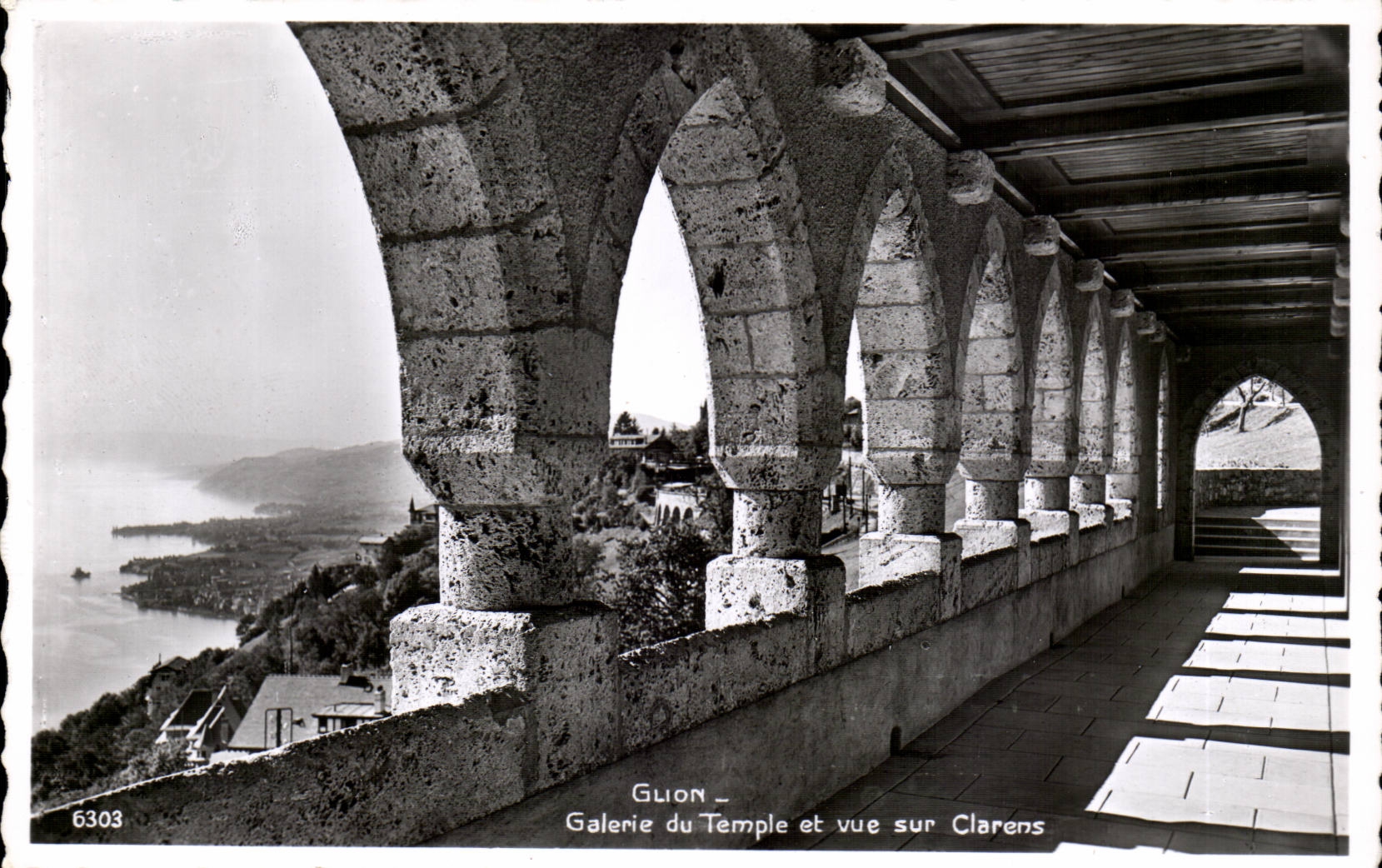 Galerie des Schweizer-CPSM Glion des Tempels und des Anblicks auf Clarens