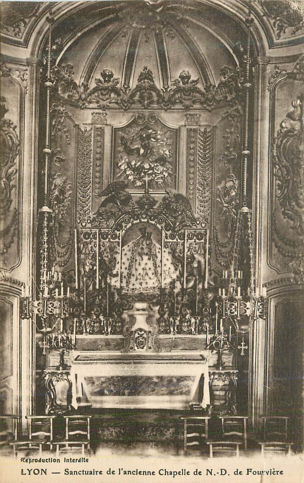 CPA Lyon Sanctuaire de l'Ancienne Chapelle de N D de Fourviere