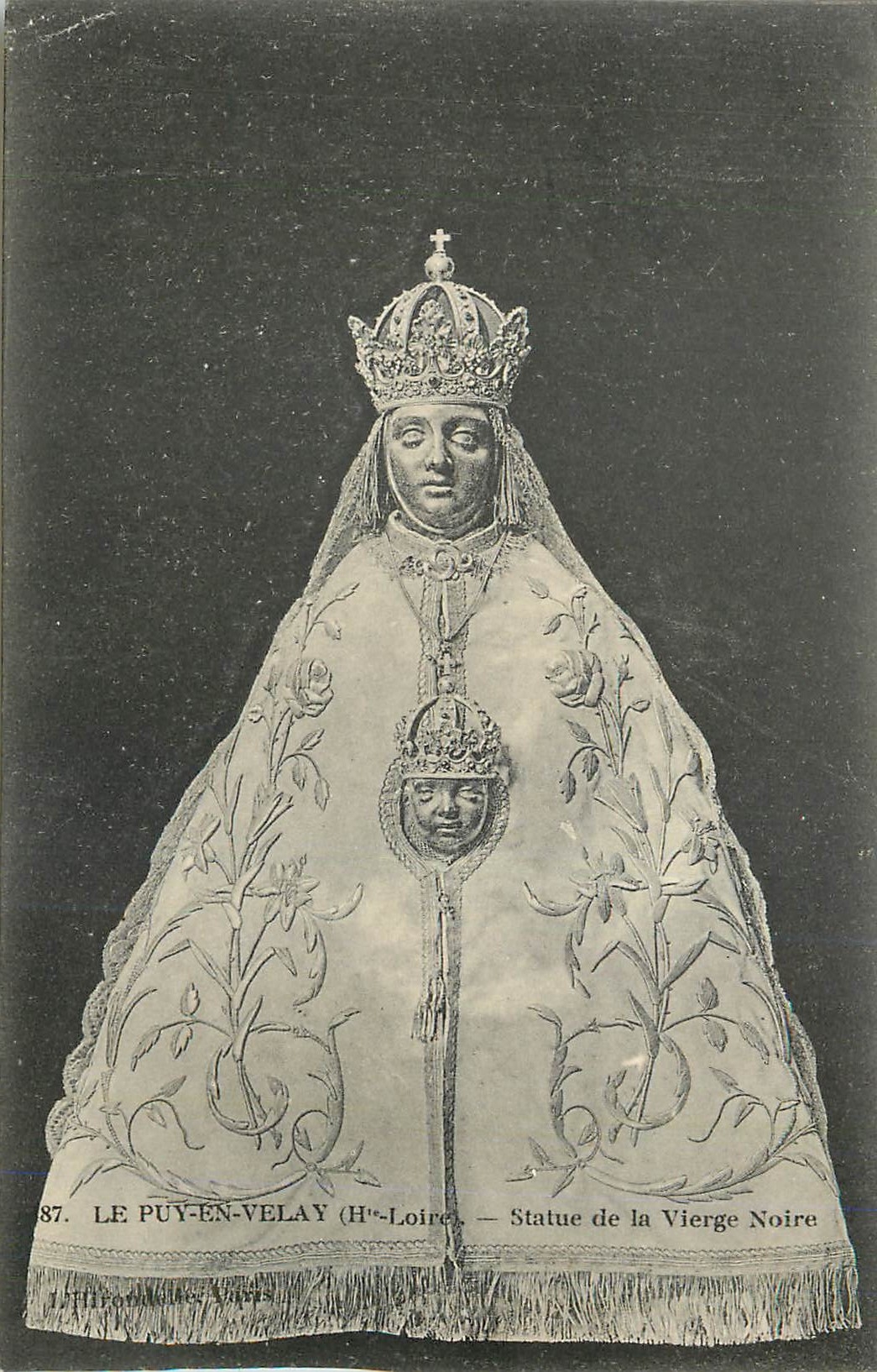 CPA le Puy en Velay (Hte Loire) Statue de la Vierge Noire