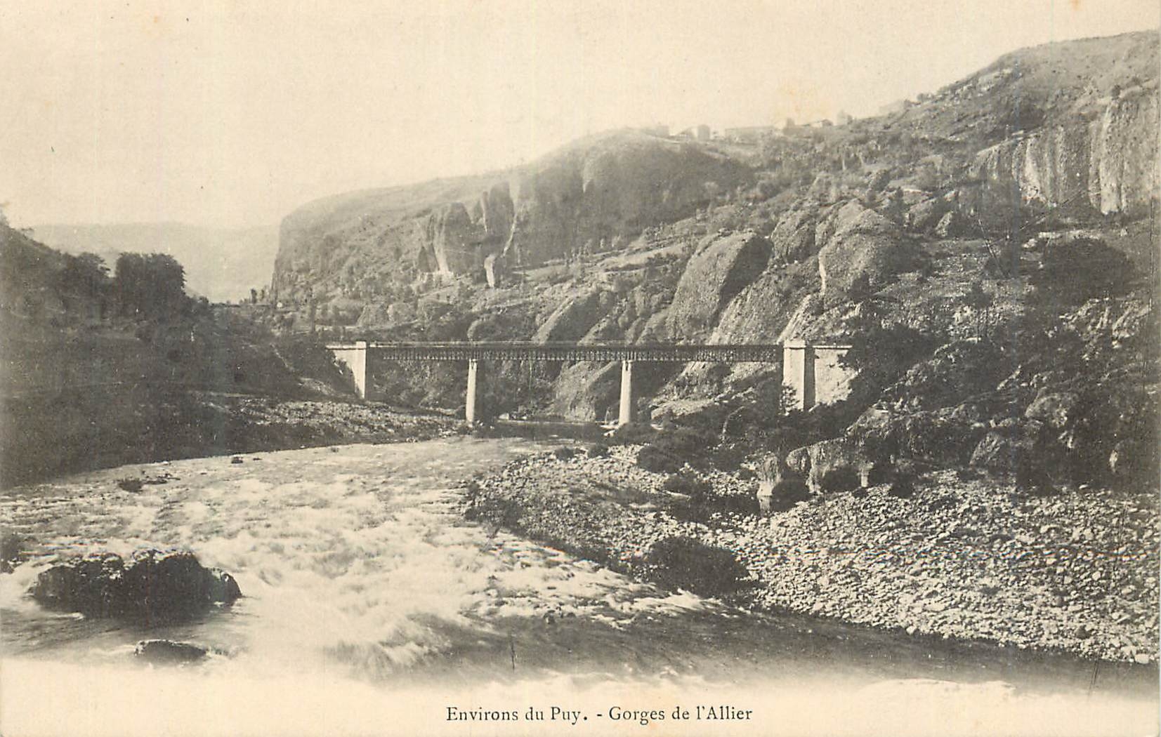 CPA Environs du Puy Gorges de l'Allier