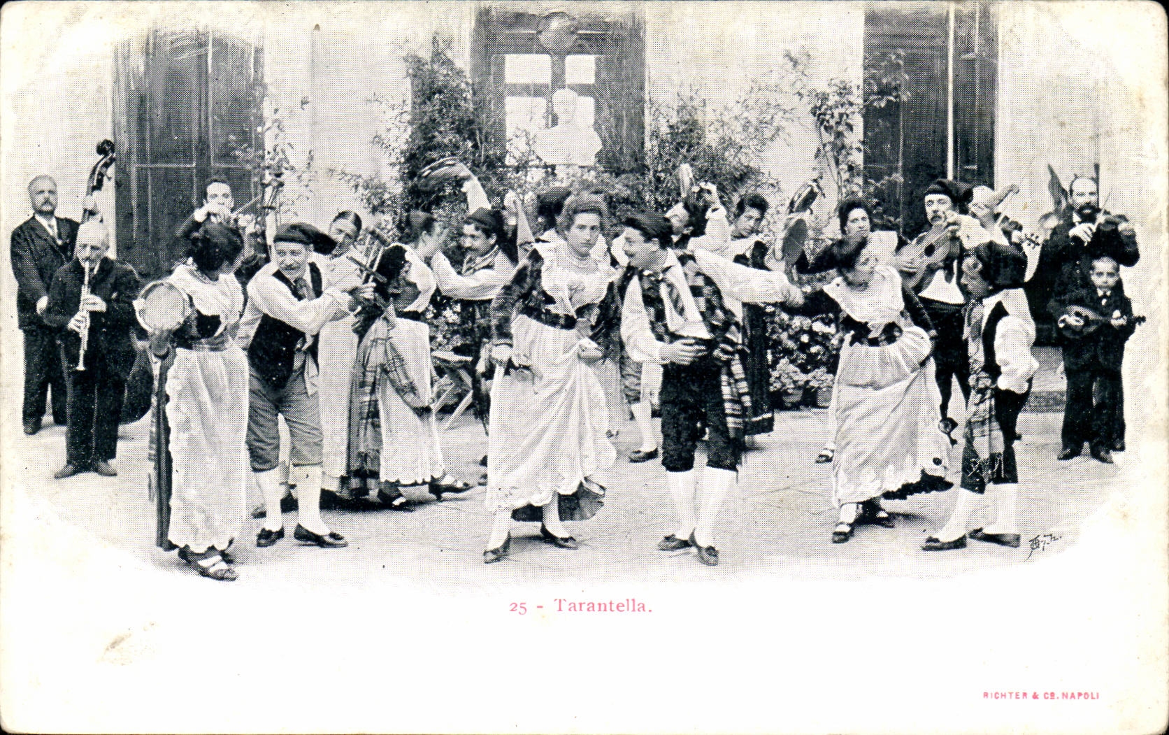 CPA Tarantelle Dances Folklore Costume