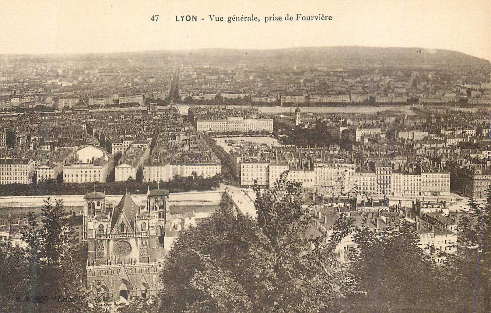 CPA Lyon Vue Generale Prise de Fourviere