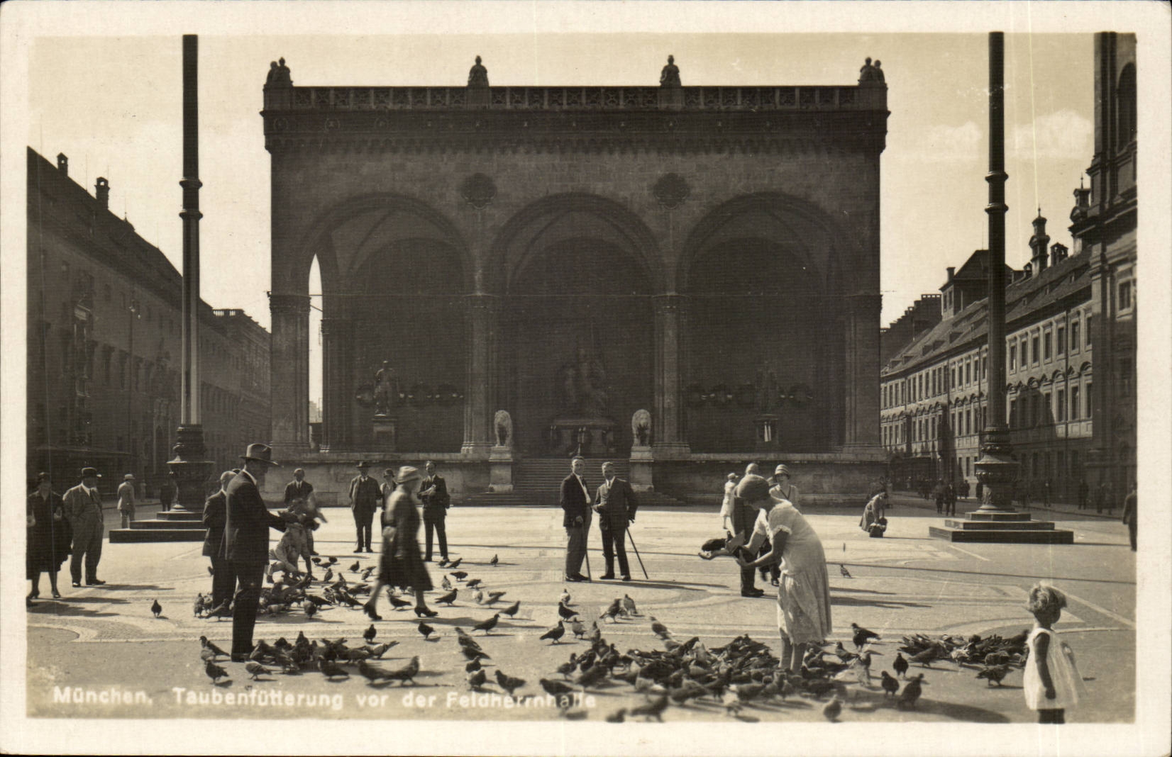 Bavaria-Bayern-Munchen Taubenfutterung - CPA