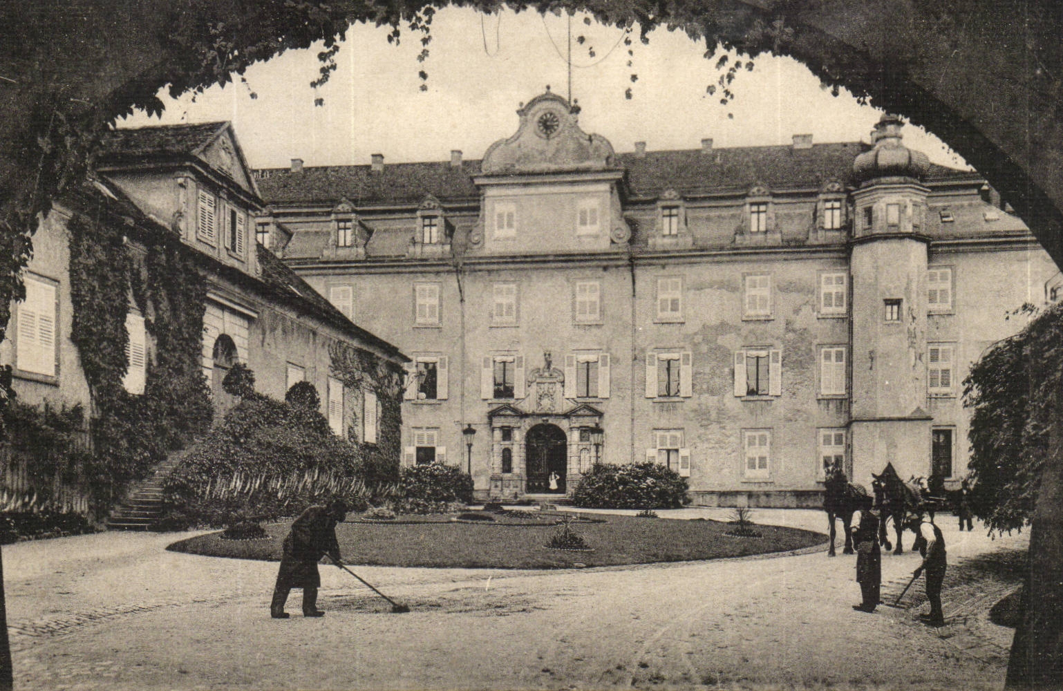 Baden-Baden- Neues Schloss-Schlossportal- CPA