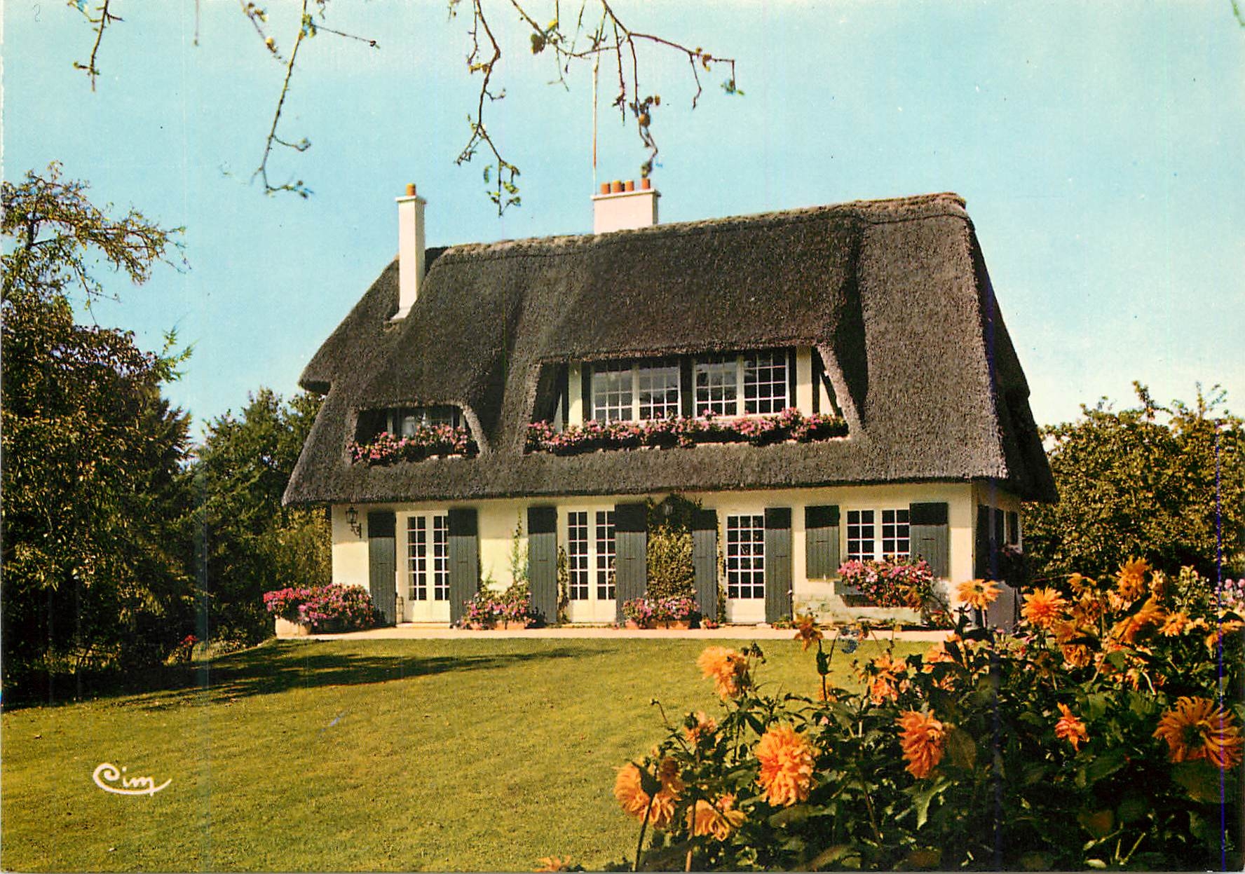 CPM Ma Normandie Une Belle Chaumiere