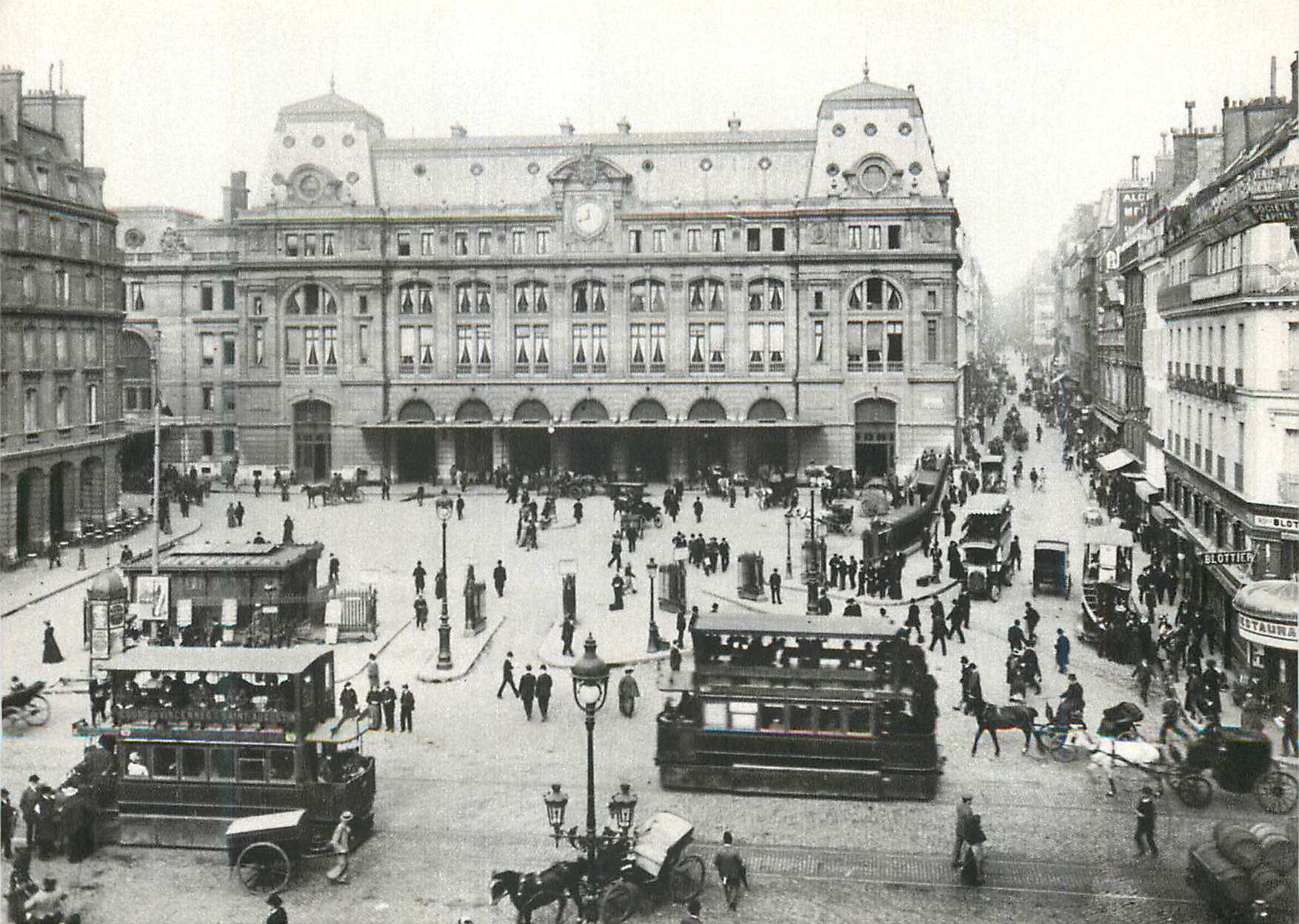 CPM Paris 1900 La Gare St Lazare Cour du Havre