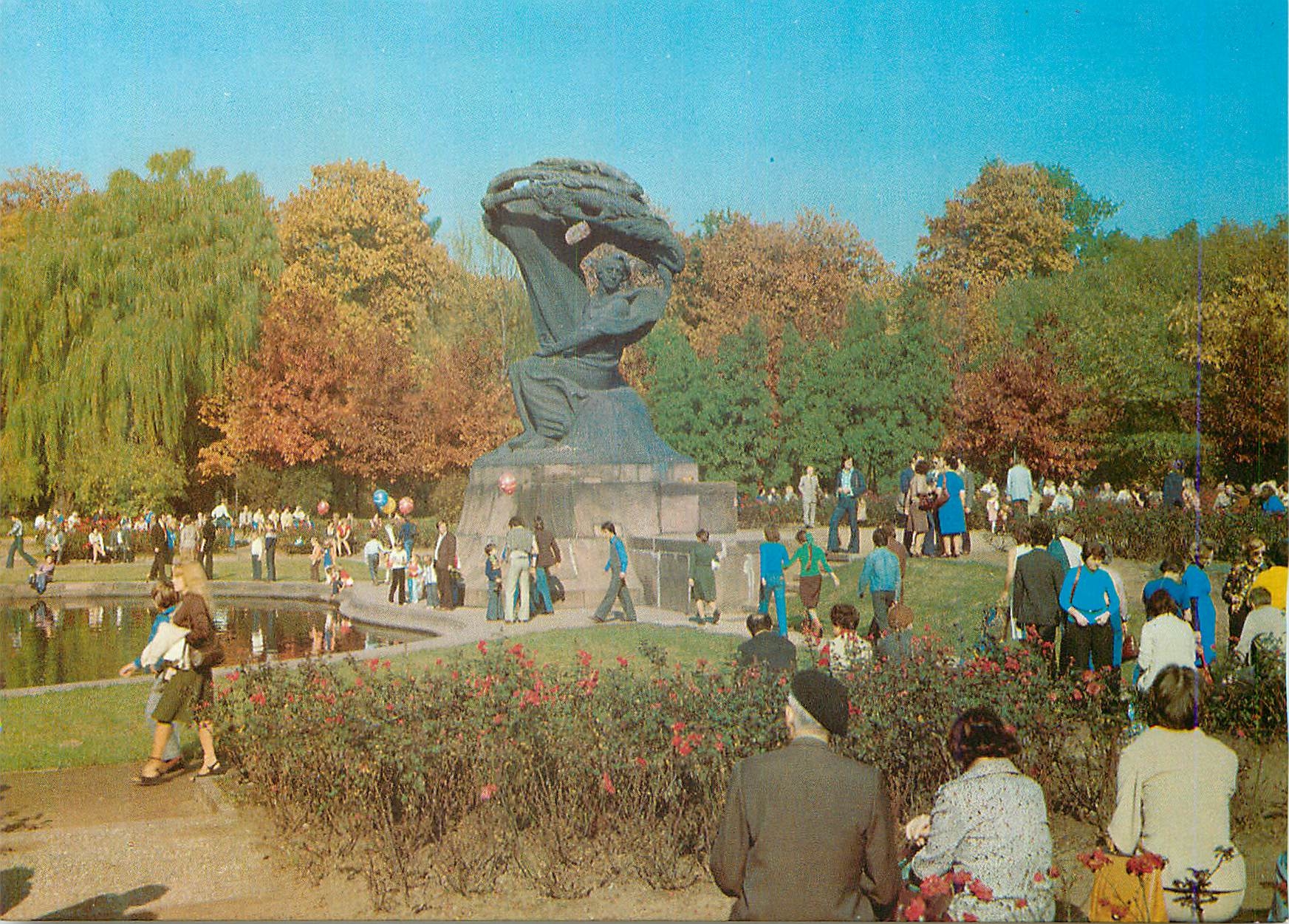 CPM Warszawa Pomnik Fryderyka Chopina w Parku Lazienkowskim Nowicki Frederic Chopin