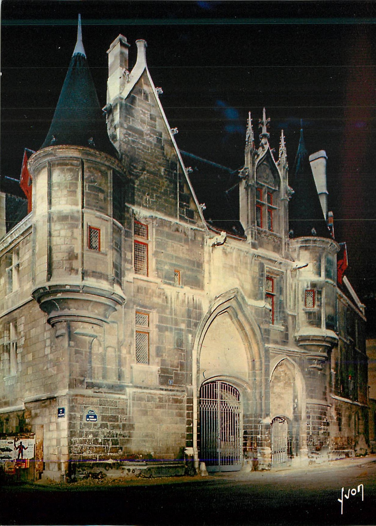 CPM Paris Les Hotels du Marais Hotel de Sens