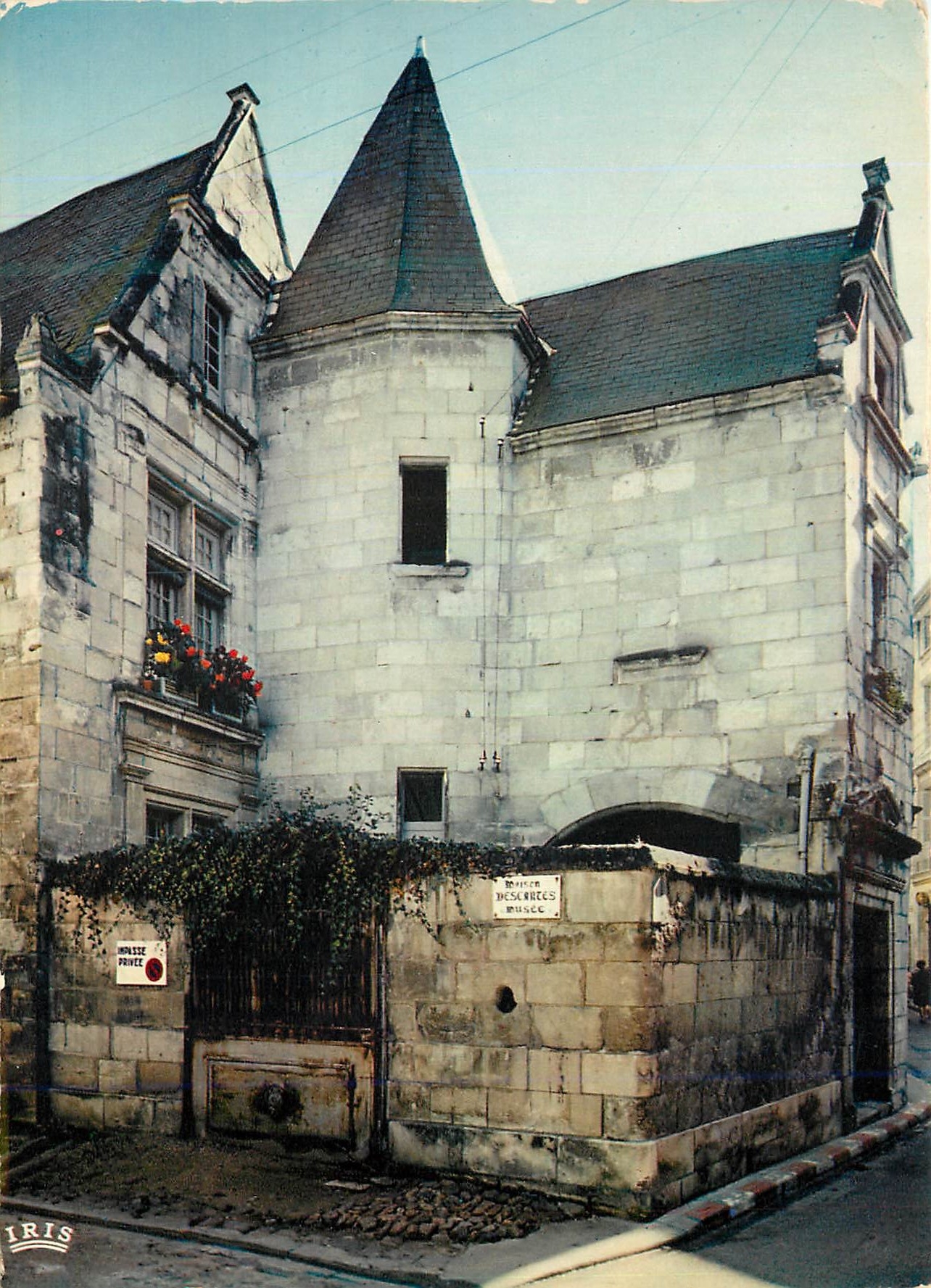 CPM Chatellerault Vienne La Maison de Descartes