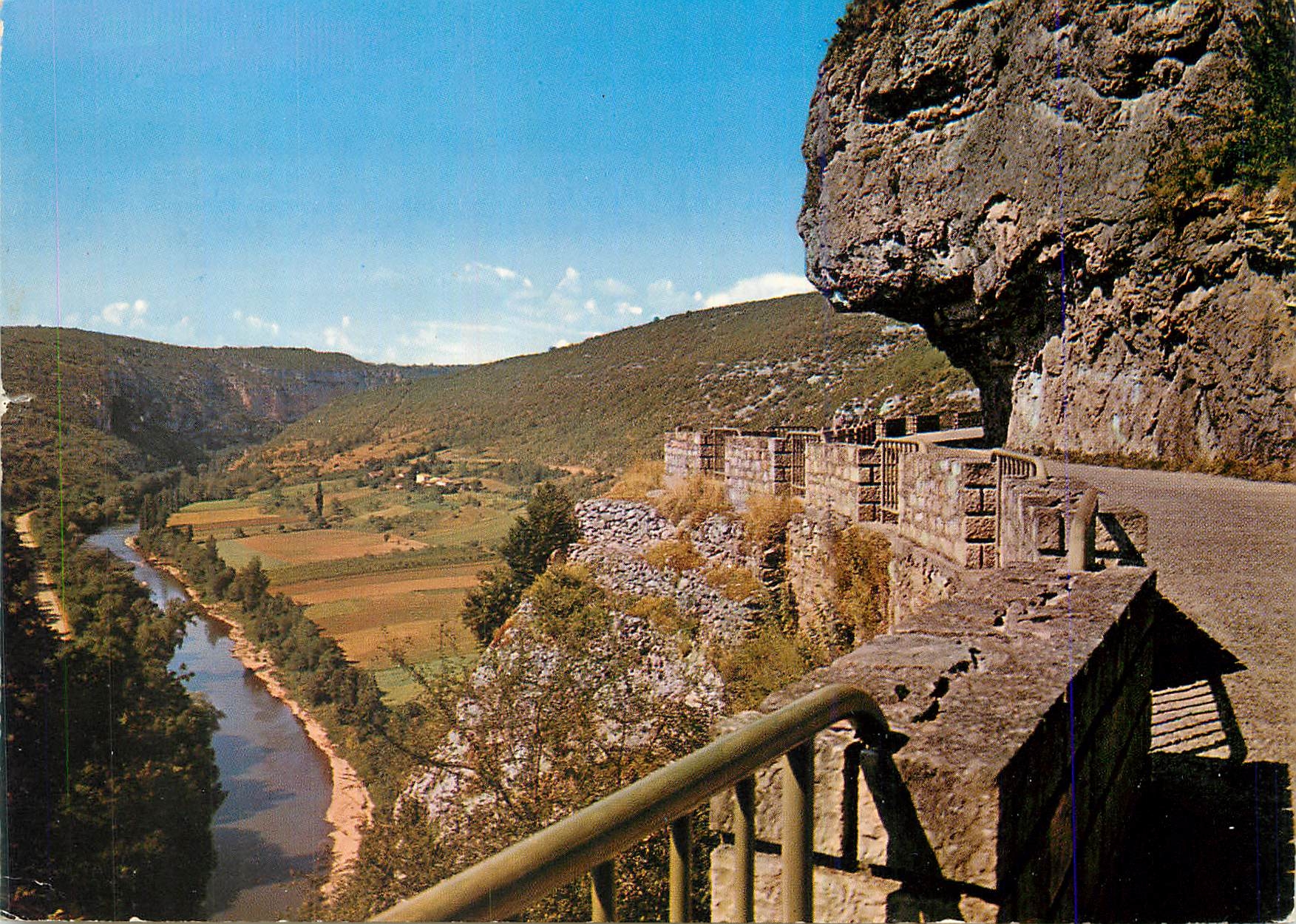 CPM Tarn et Garonne Environs de St Antonin Noble Val La Route Touristique Surplombant La Vallee de L'Aveyron
