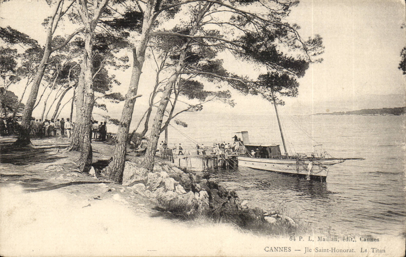 Cannes - Island Saint Honorat - boat - CPA