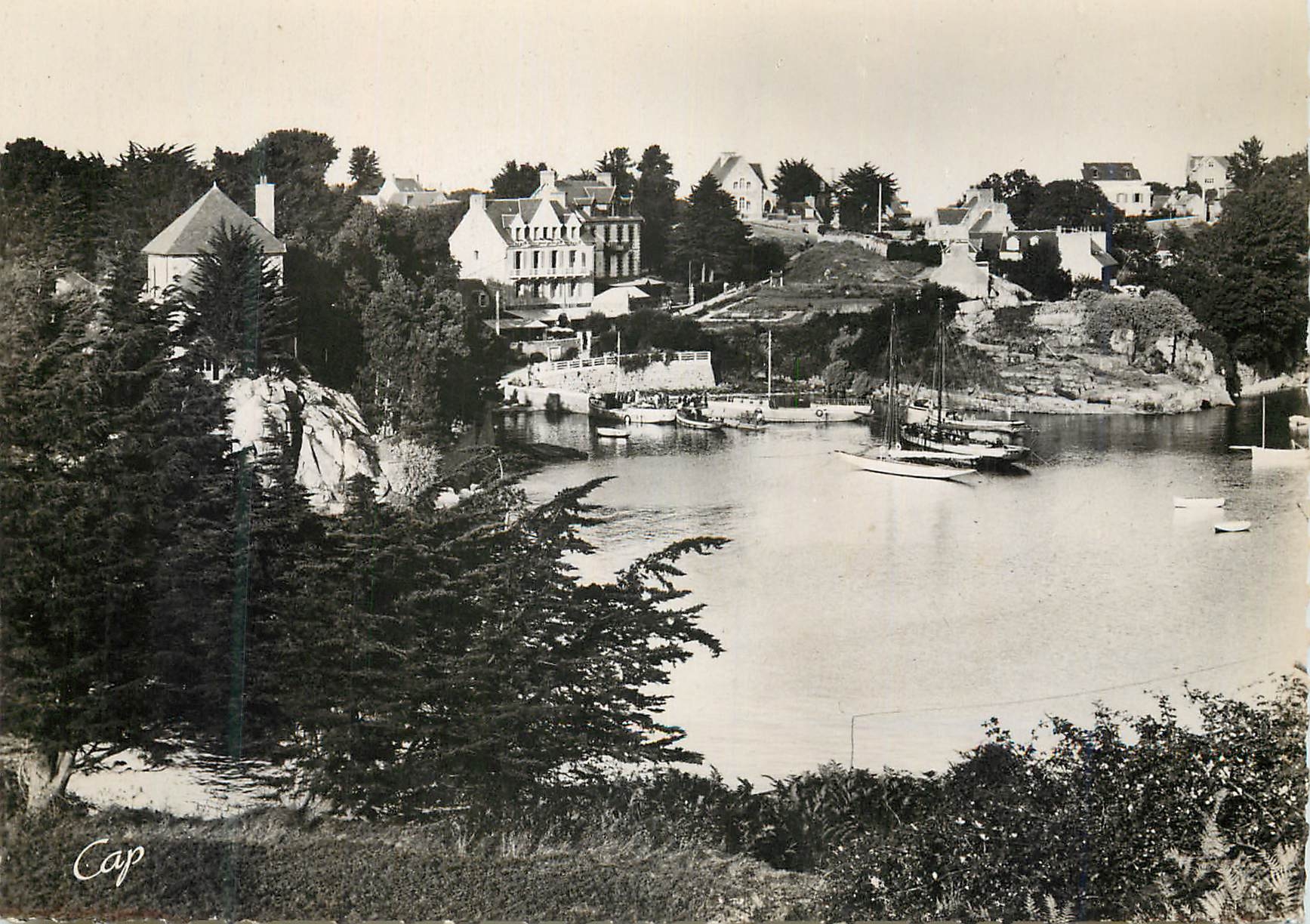 CPA Ile de brehat 107 le port clos