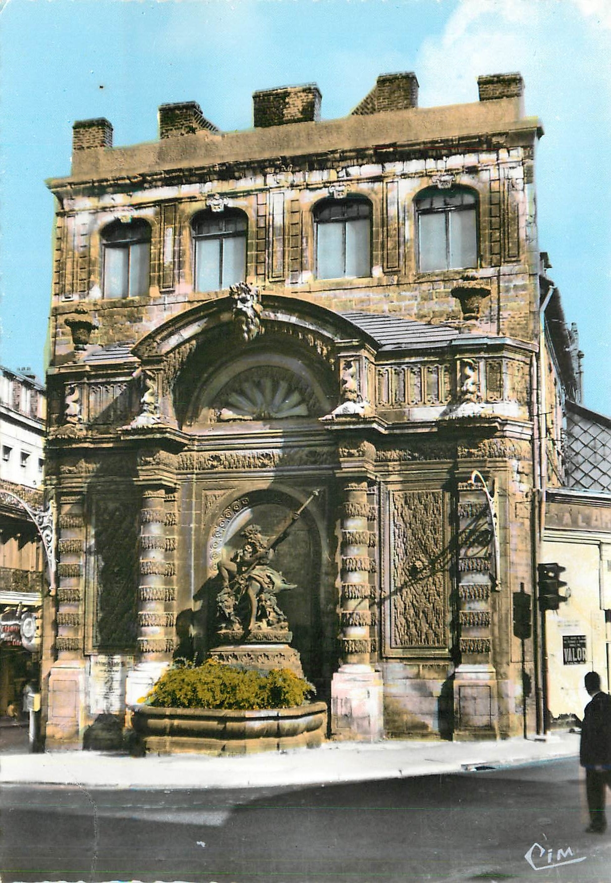 CPM Arras (62 p de c) cc 1243 la fontaine neptune