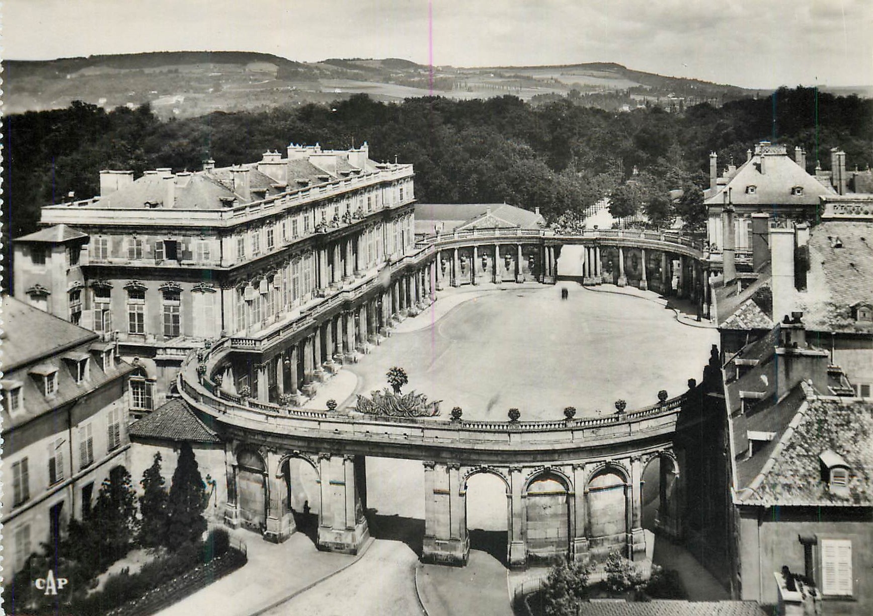 CPM Nancy 12 l hemicycle de la place carriere