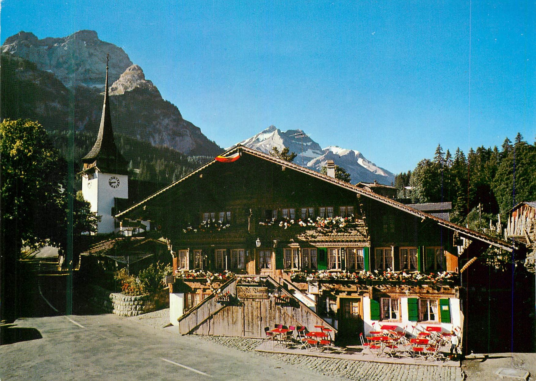 CPM Lumieres et couleurs dans les alpes chalet suisse gsteig et le massif des diablerets