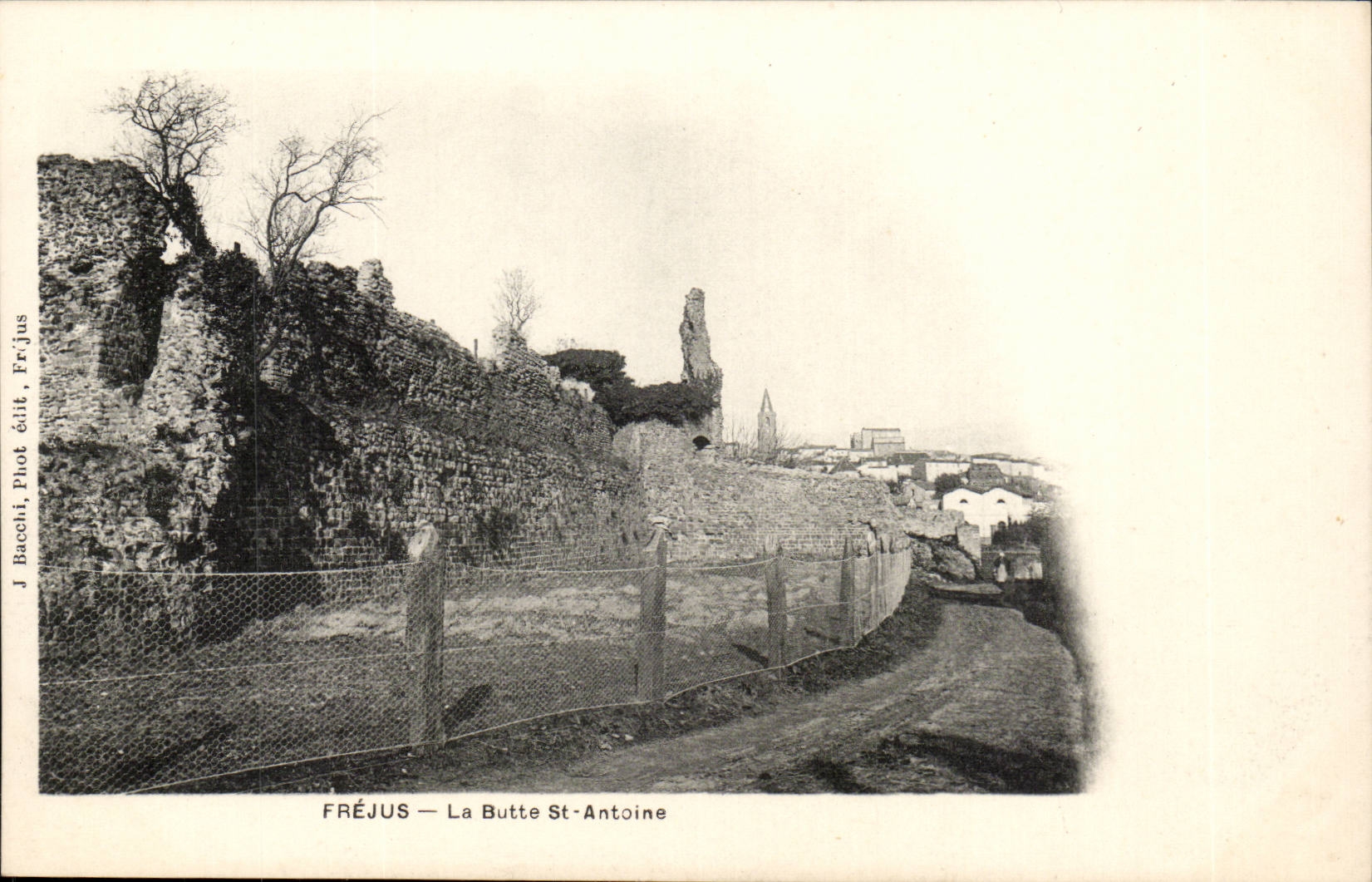 Frejus - the Hillock St Antoine - CPA