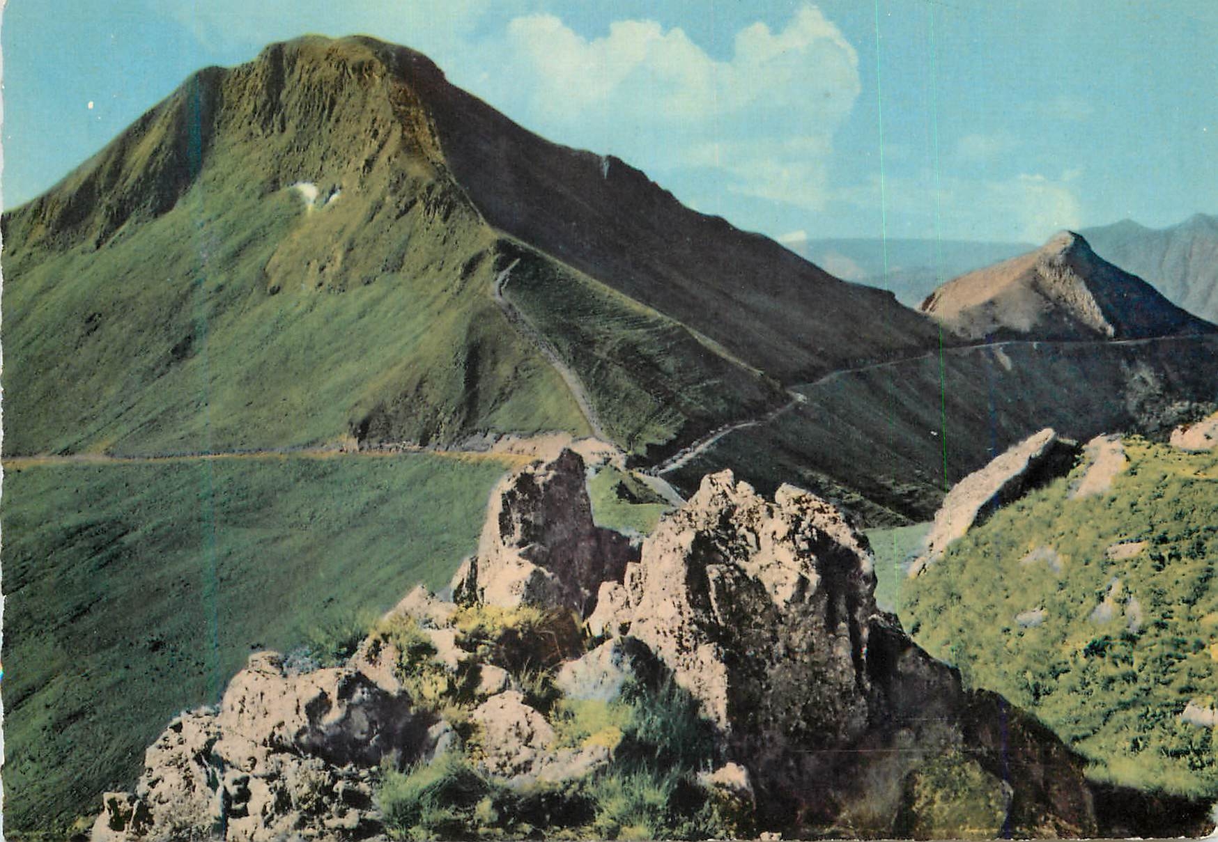 CPA La Haute Auvergne Le Puy Mary