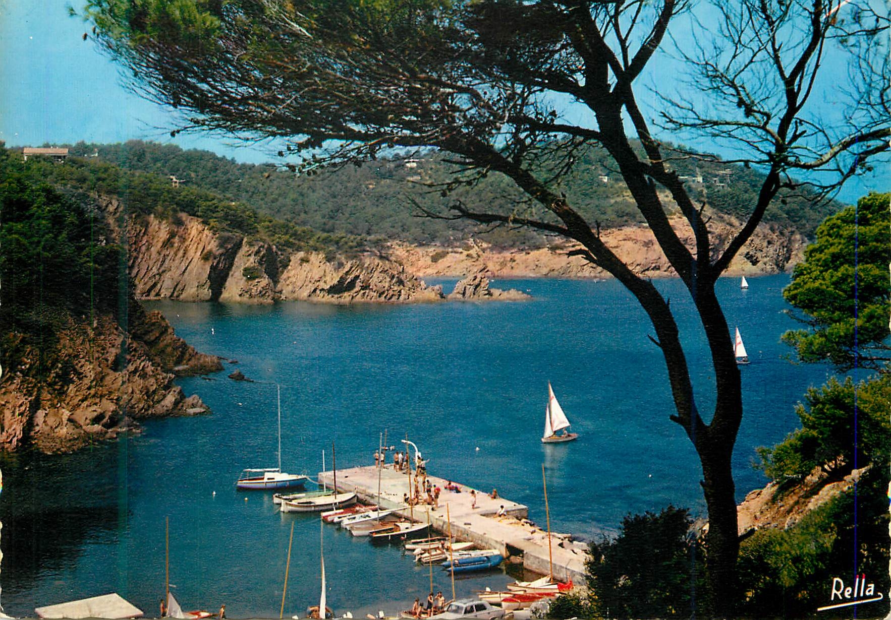 CPM La Cote des Maures Domaine Le Cap Benat a Bormes Les Mimosas Var Le Port prive des Yachts Bateaux