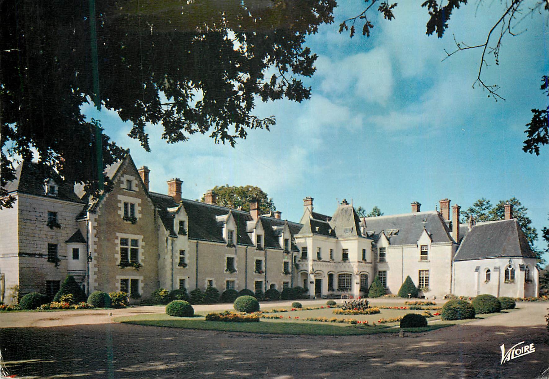 CPM En Touraine Cere la Ronde Indre et Loire Le Chateau de Razay Colonie de vacances