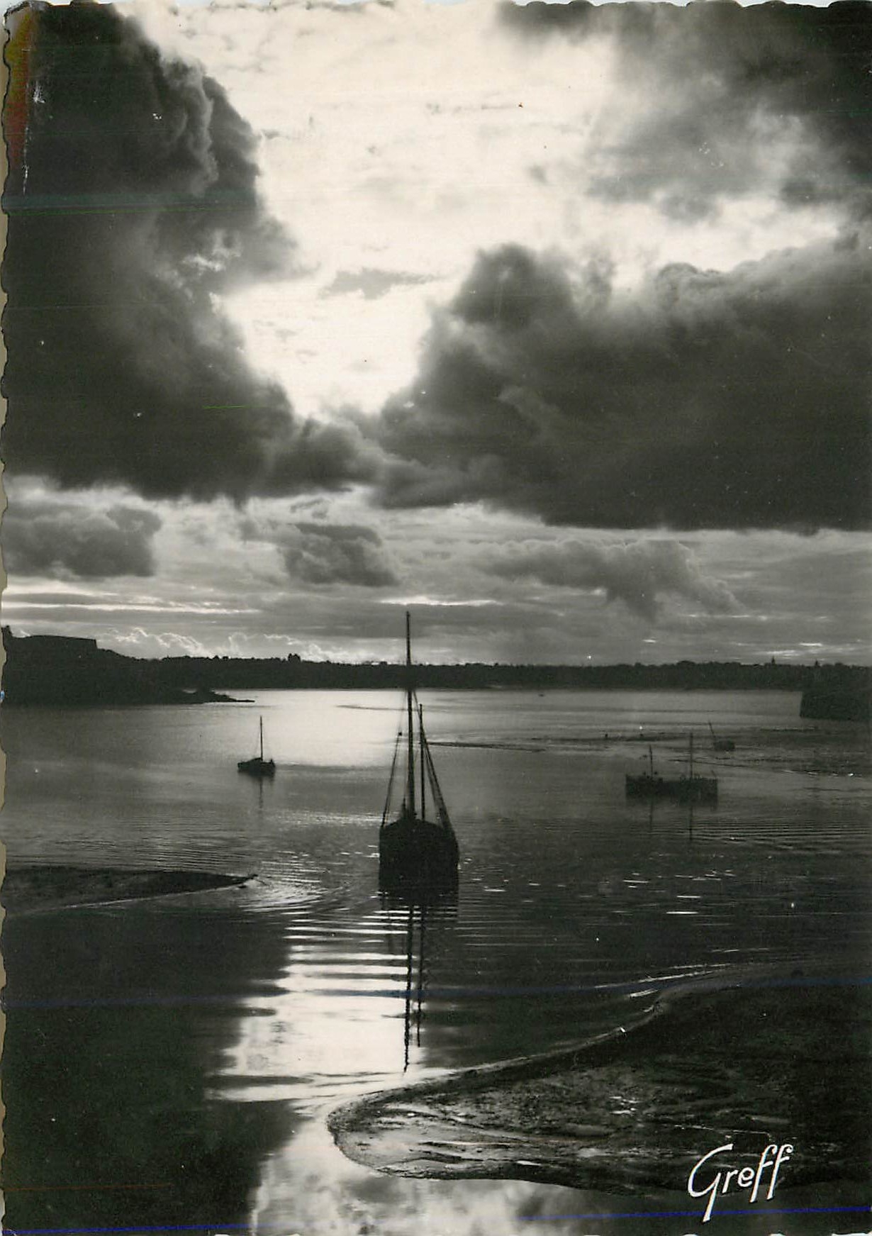 CPM Saint Malo L avant port ou crepuscule