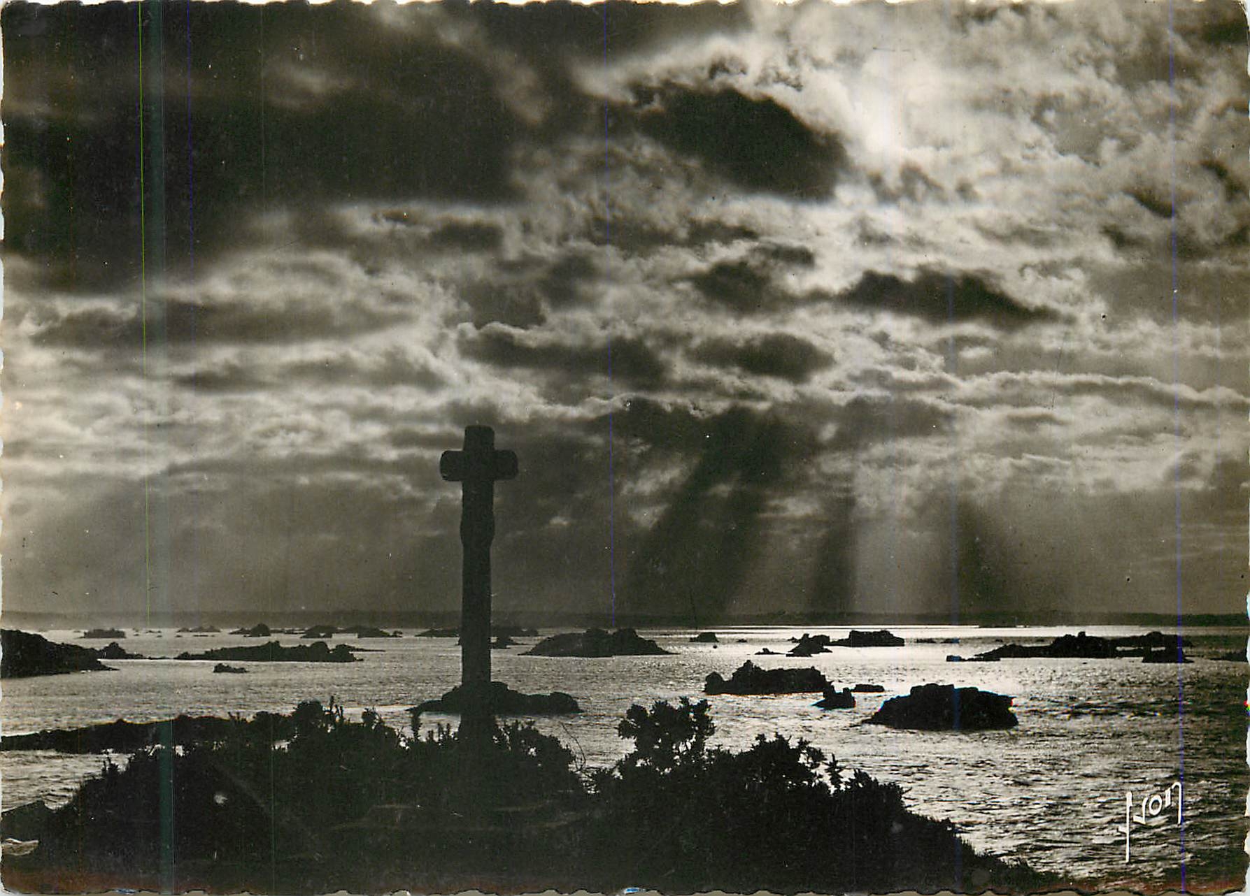 CPM Ile de Brehat C du N La Croix de Modez