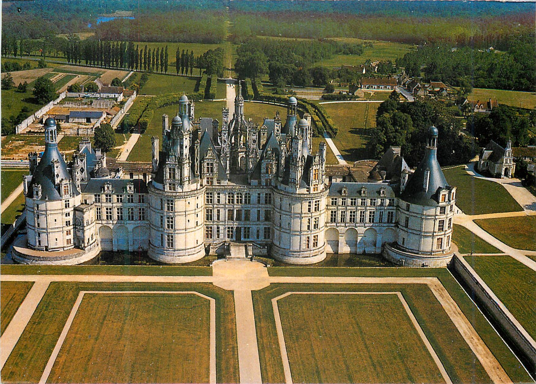 CPM Chateau de la Loire Chambord Loir et Cher Le plus vaste des chateaux de la loire
