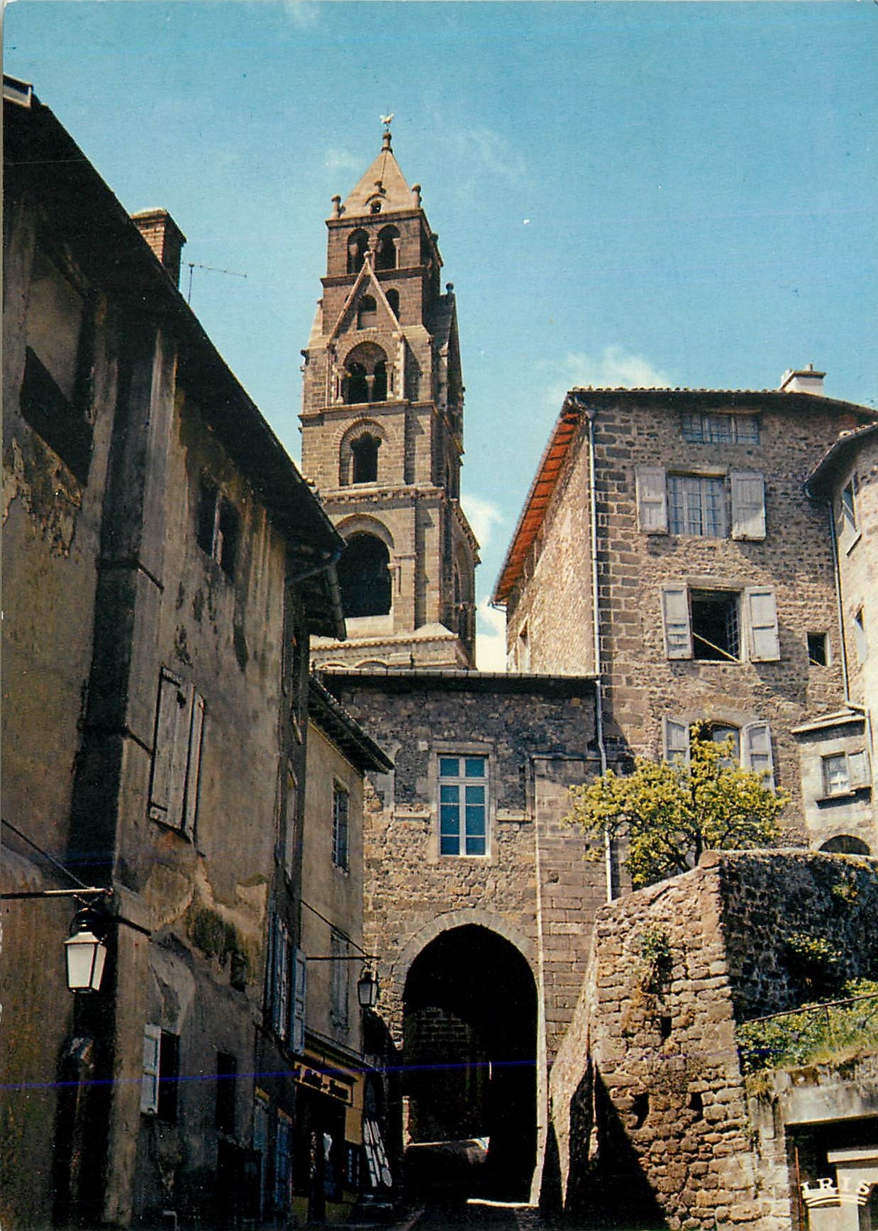 CPM Le Puy en Velay Porche de Grateloup et le clocher de la Cathedrale