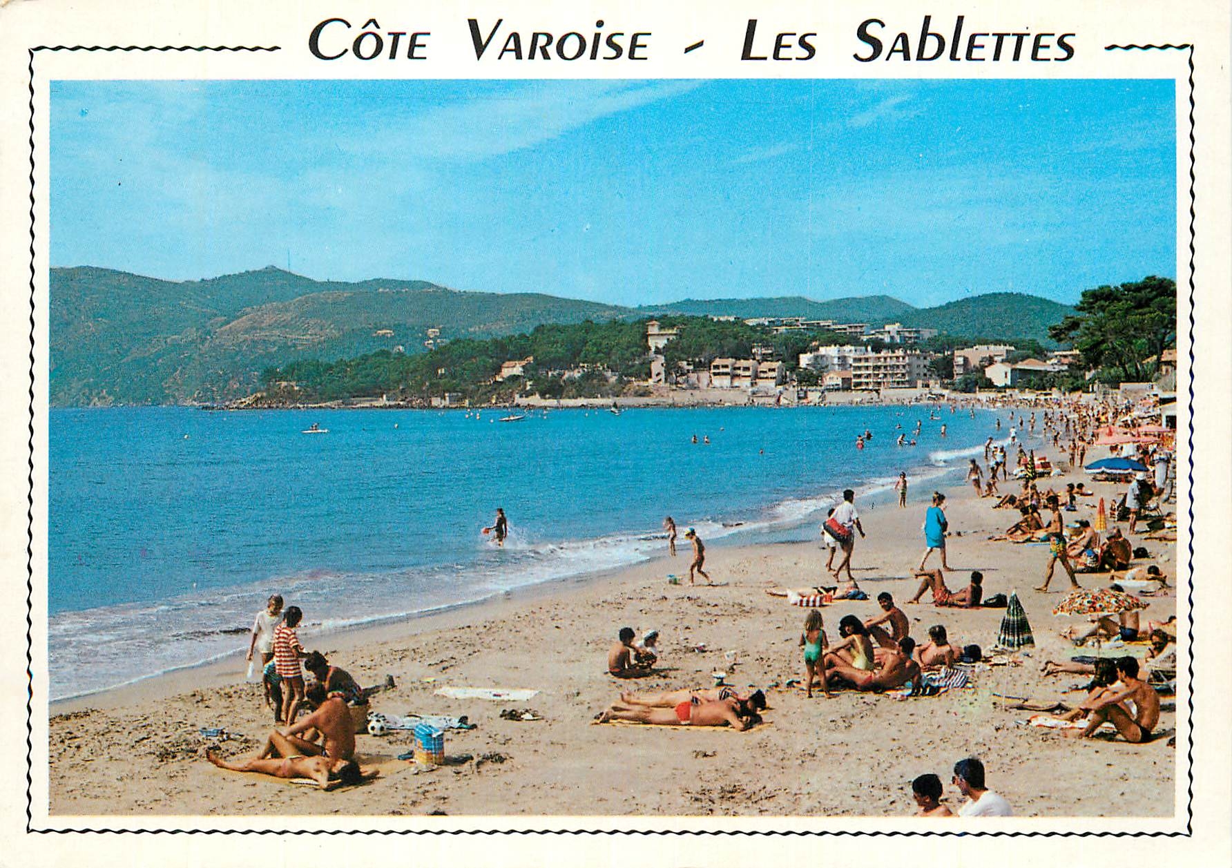 CPM les Sablettes (Commune de la Seyne sur Mer) Cote Varoise la Plage au Fond le Cap Sicie