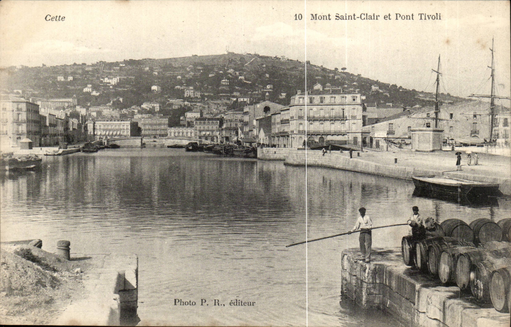 Mount Clear St and Tivoli Bridge - CPA