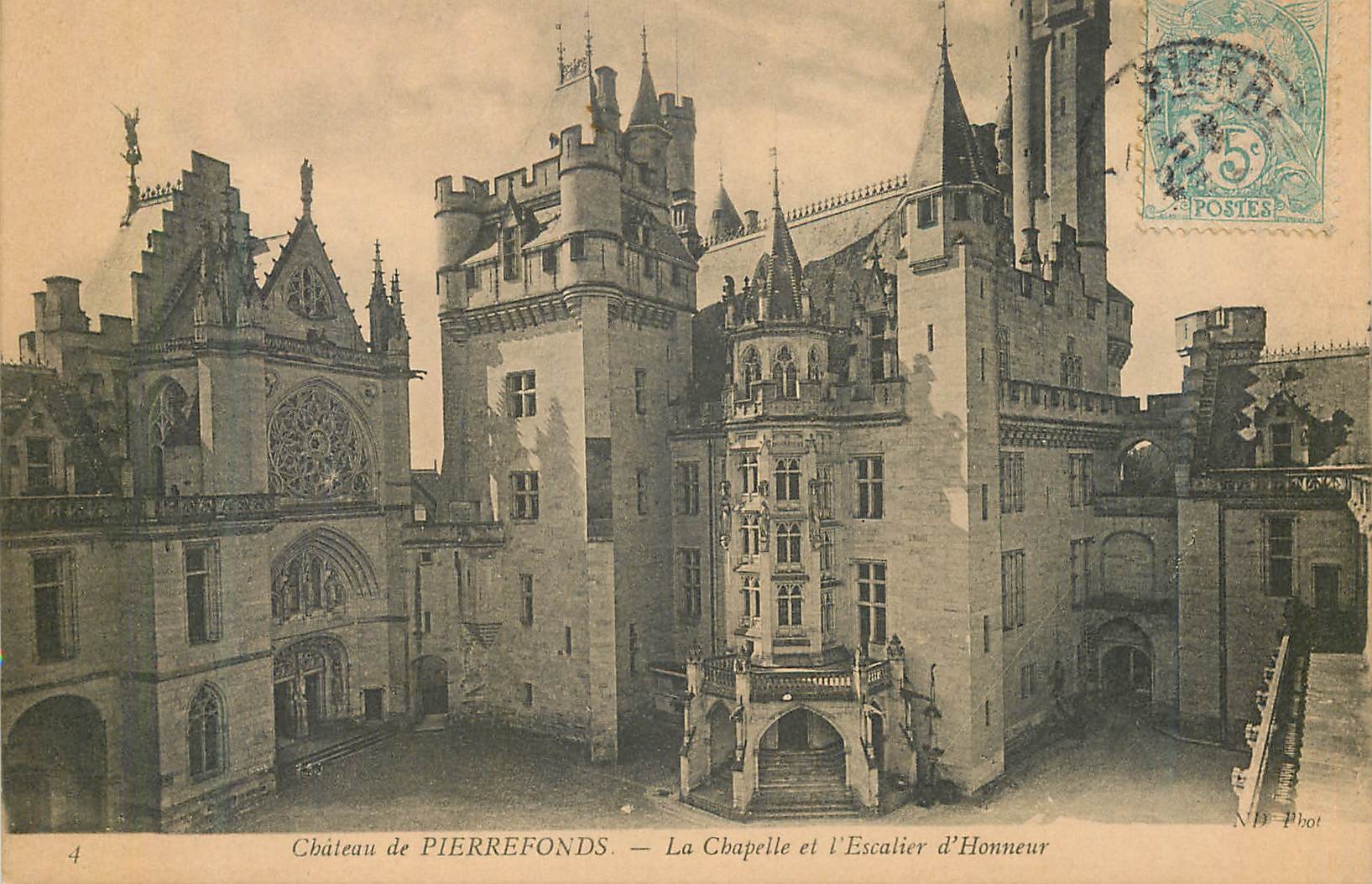 CPA Chateau de Pierrefonds La Chapelle et l'Escalier d'Honneur