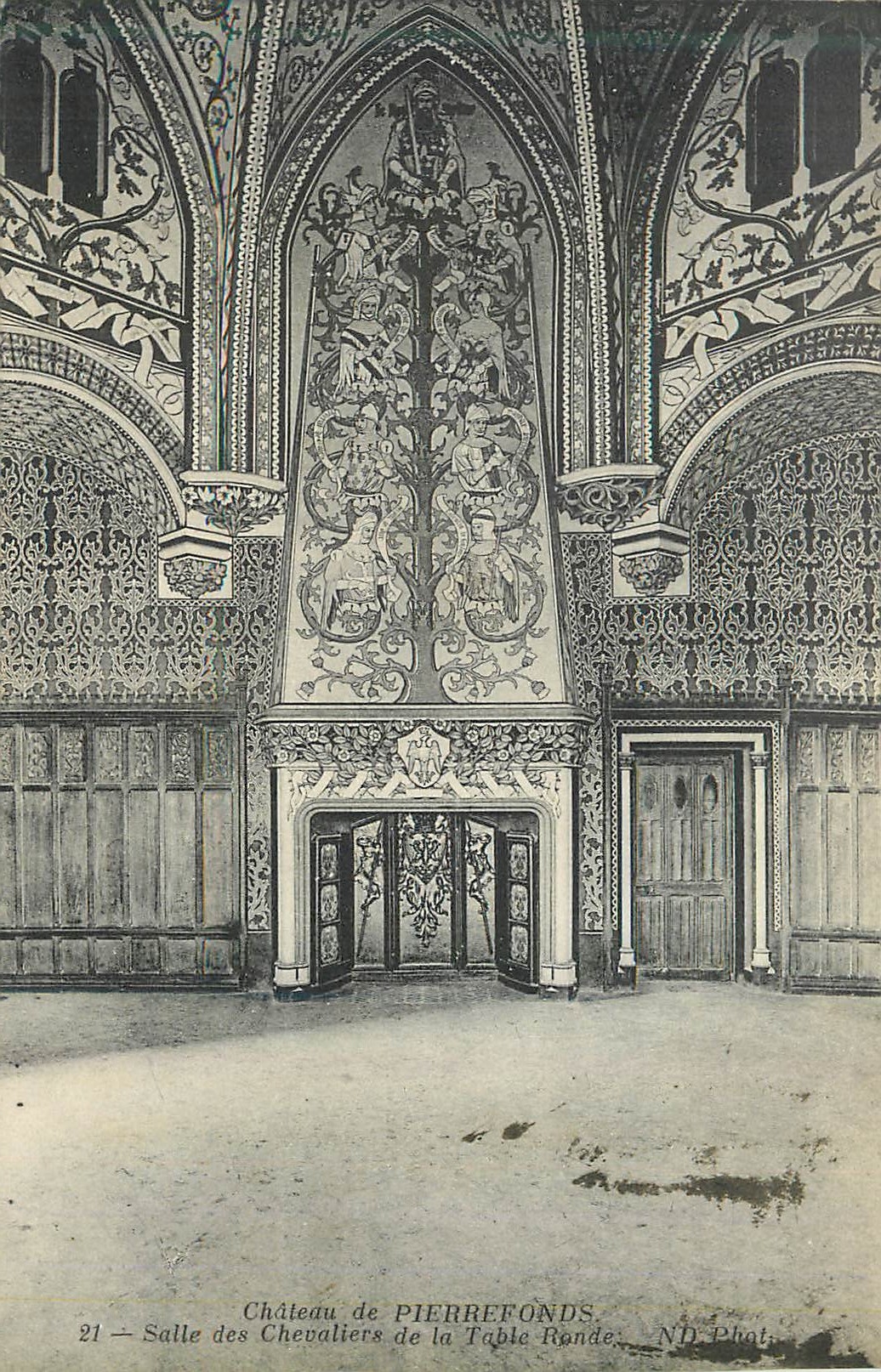 CPA Chateau Pierrefonds Salle des Chevaliers de la Table Ronde